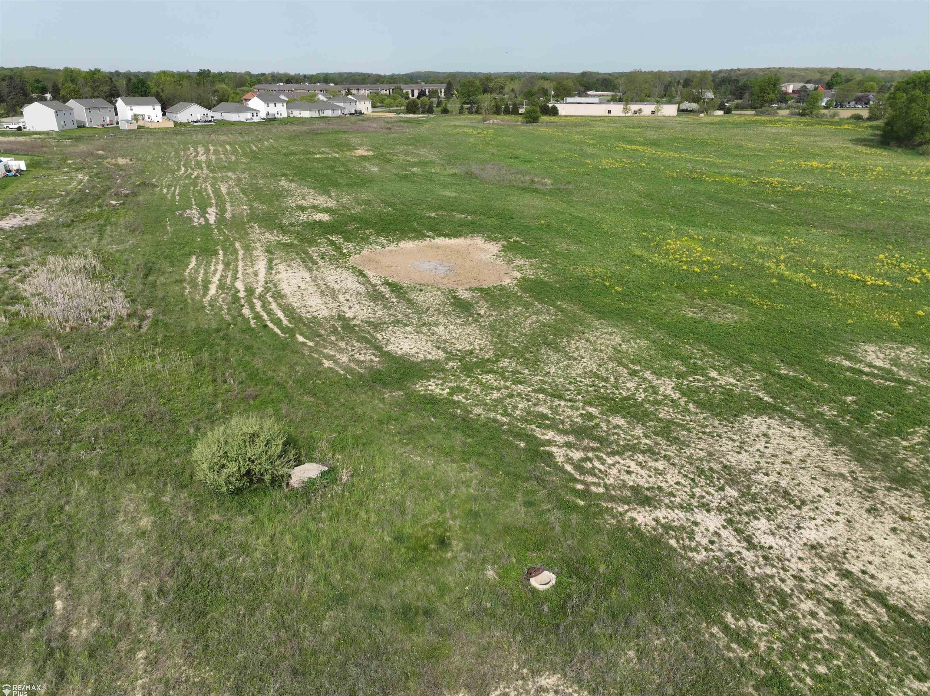 main property photo 6