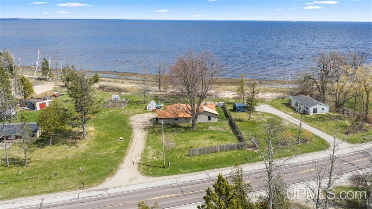 main property photo 17