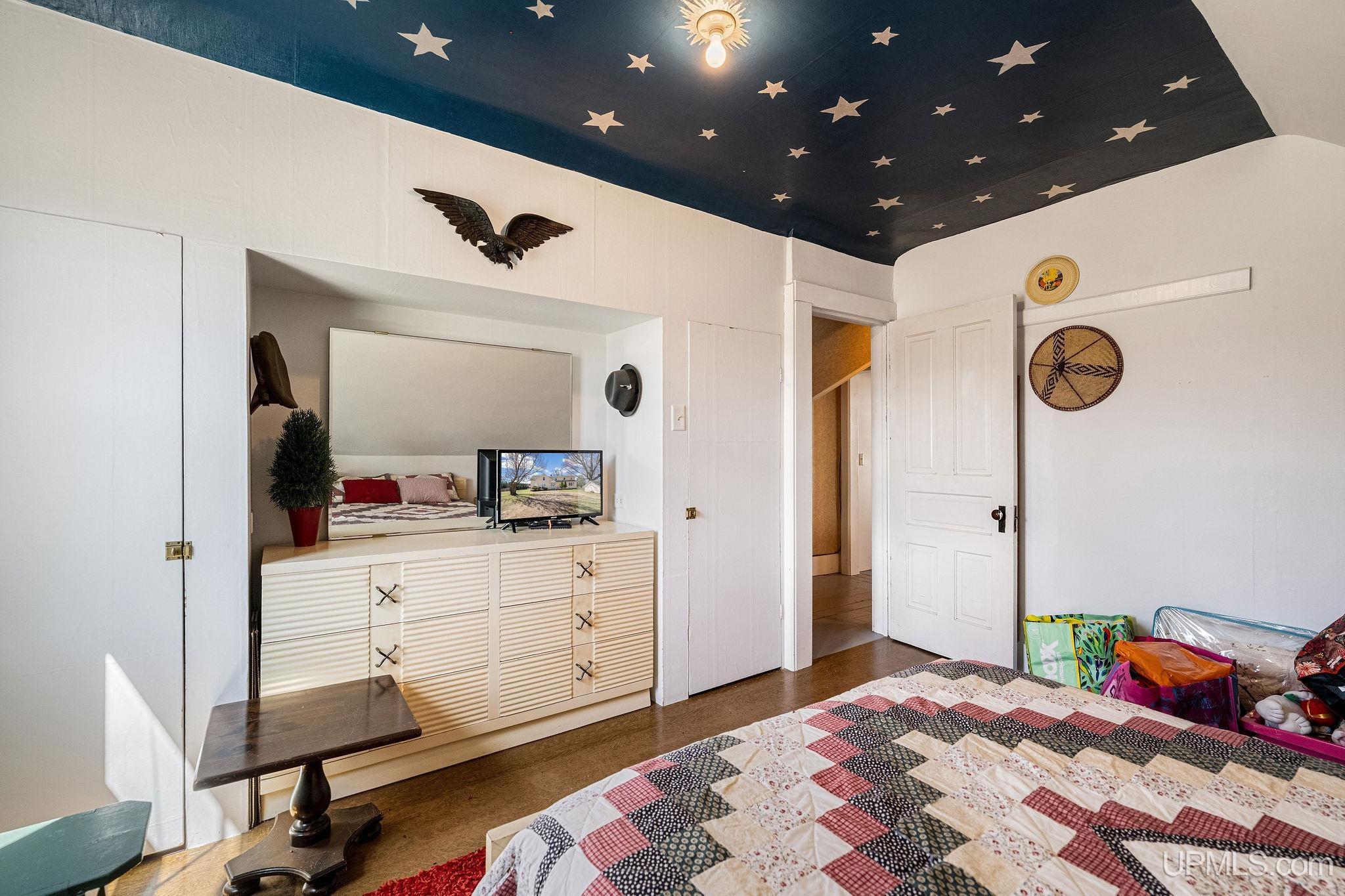 main property photo 38