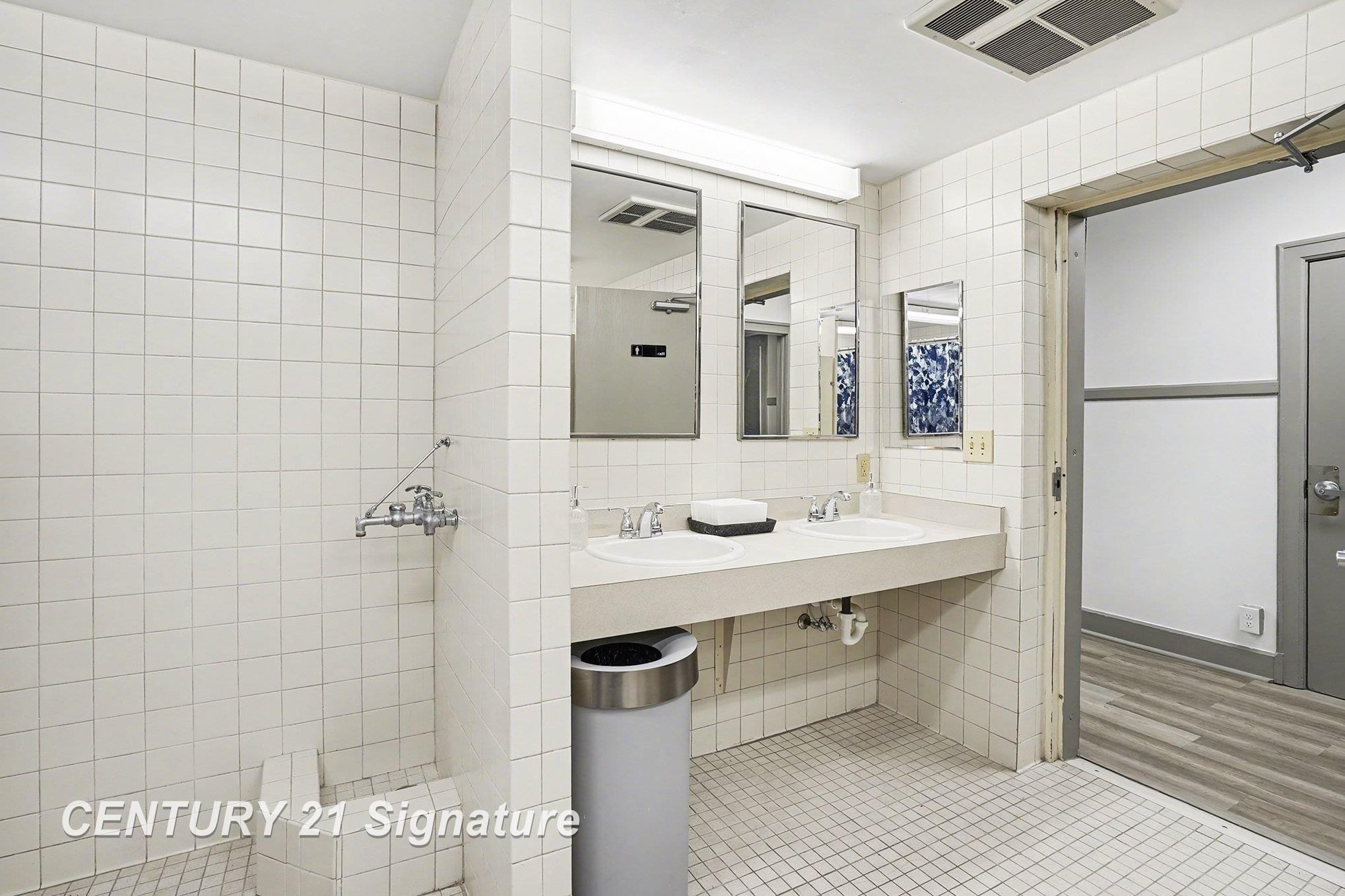 main property photo 63