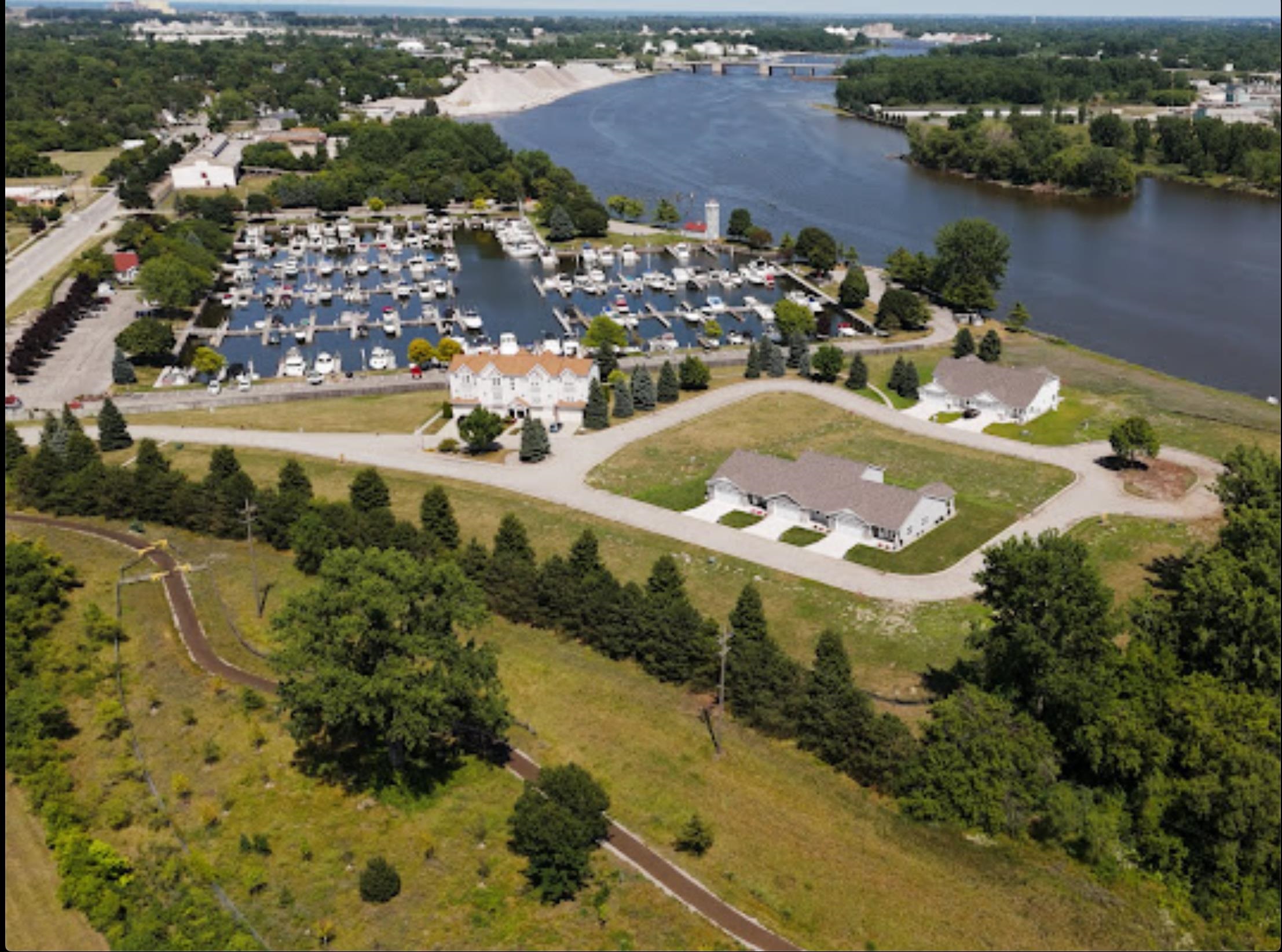 main property photo 30