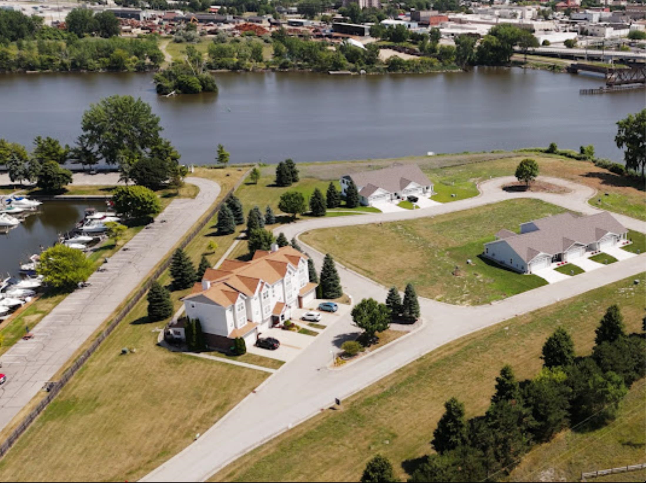 main property photo 32