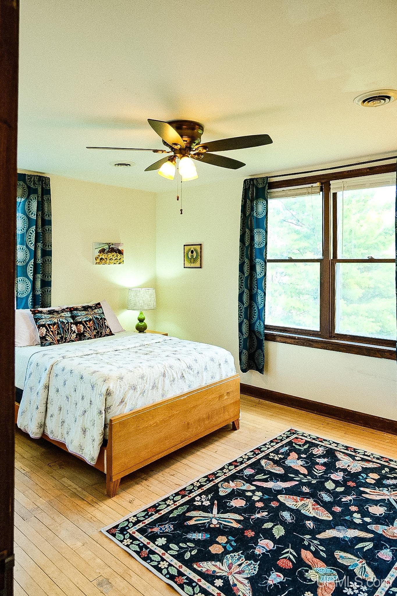 main property photo 41