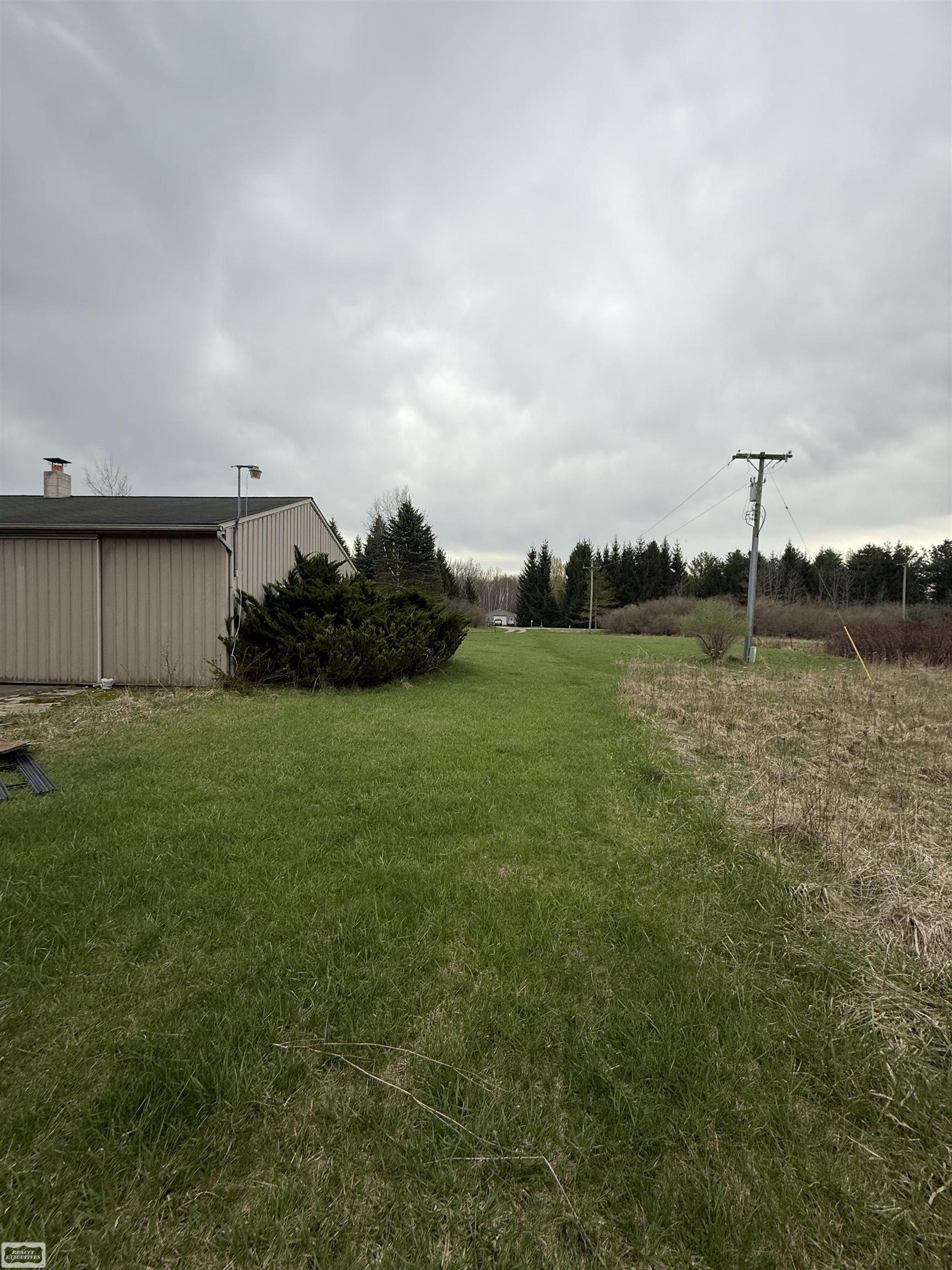 main property photo 37