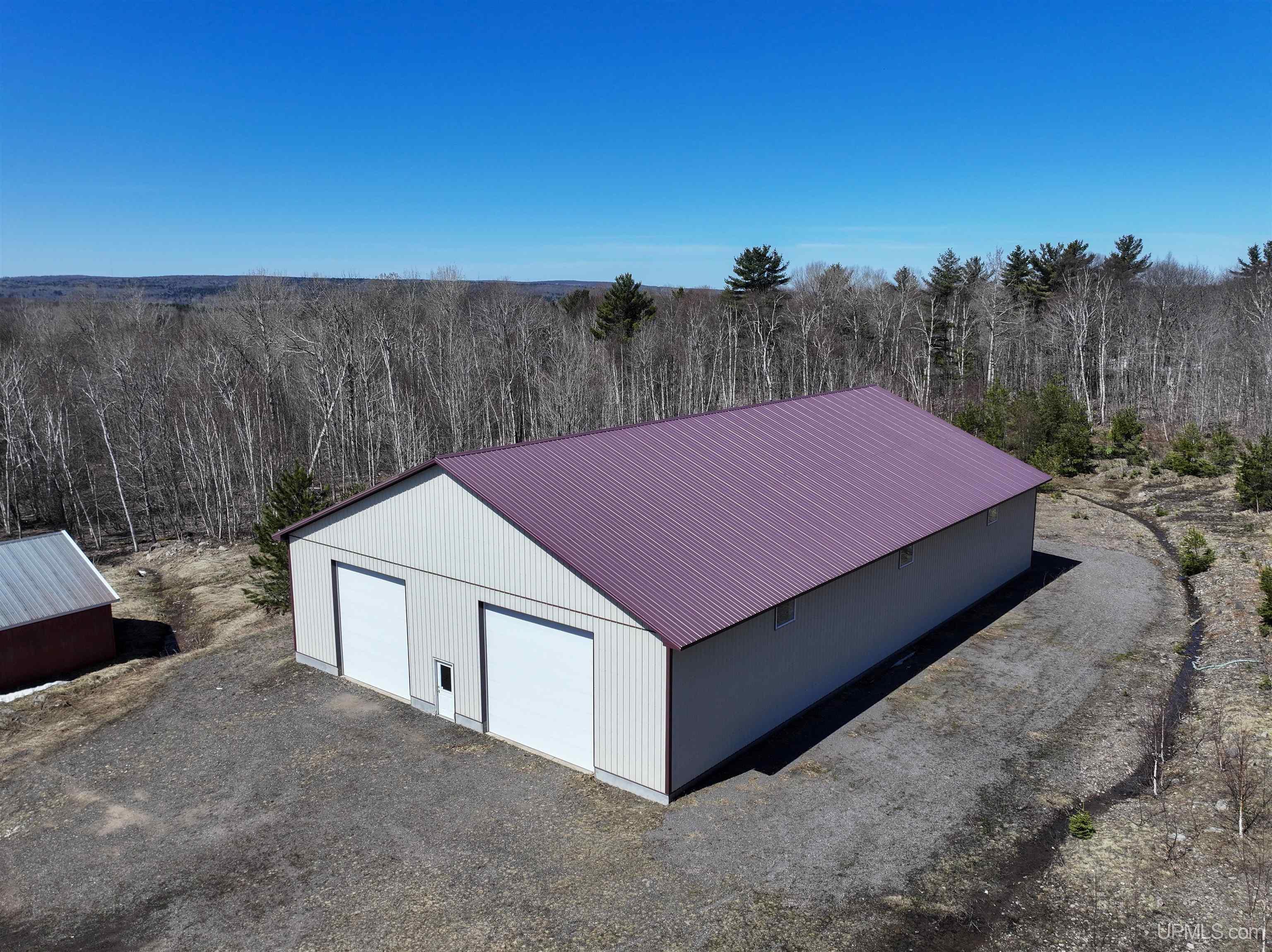main property photo 13