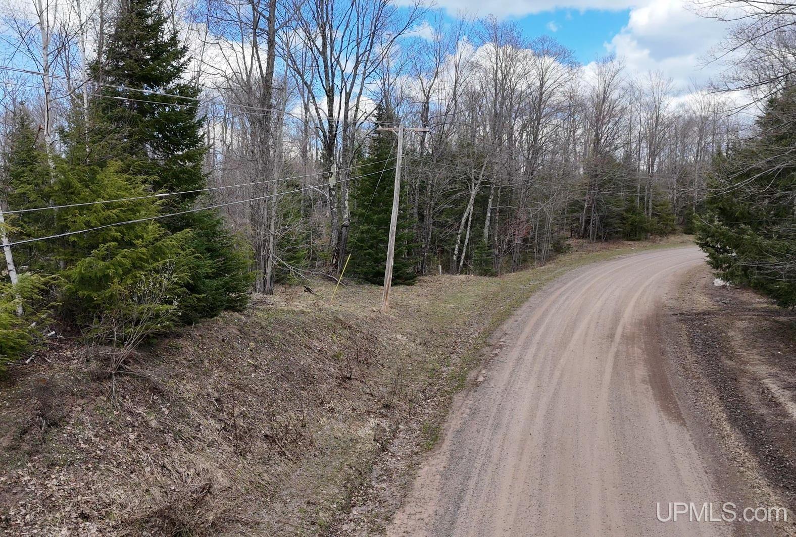 main property photo 9
