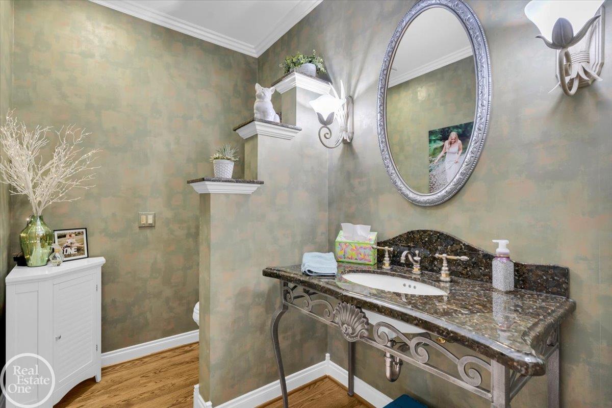 main property photo 34