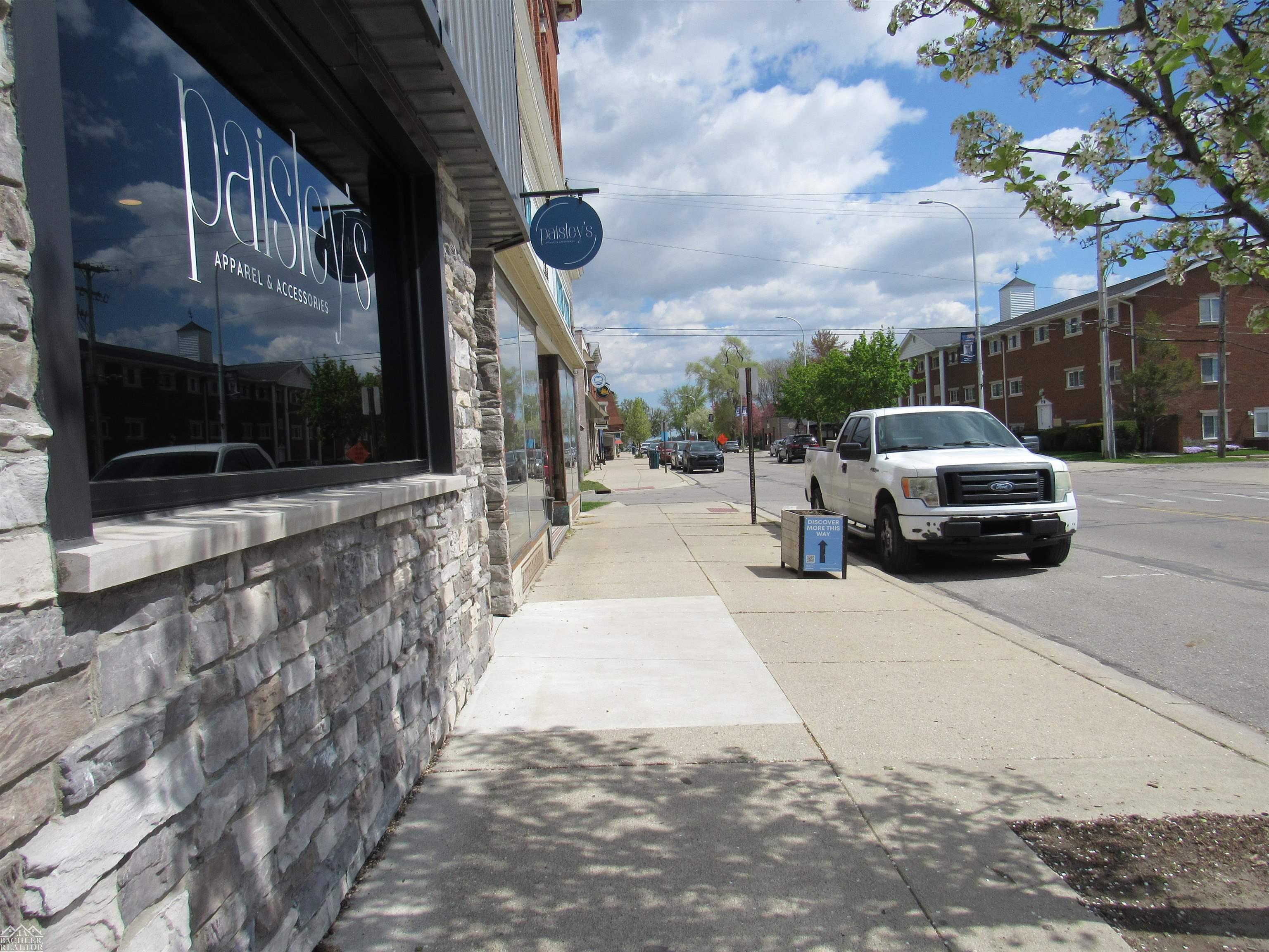 main property photo 16