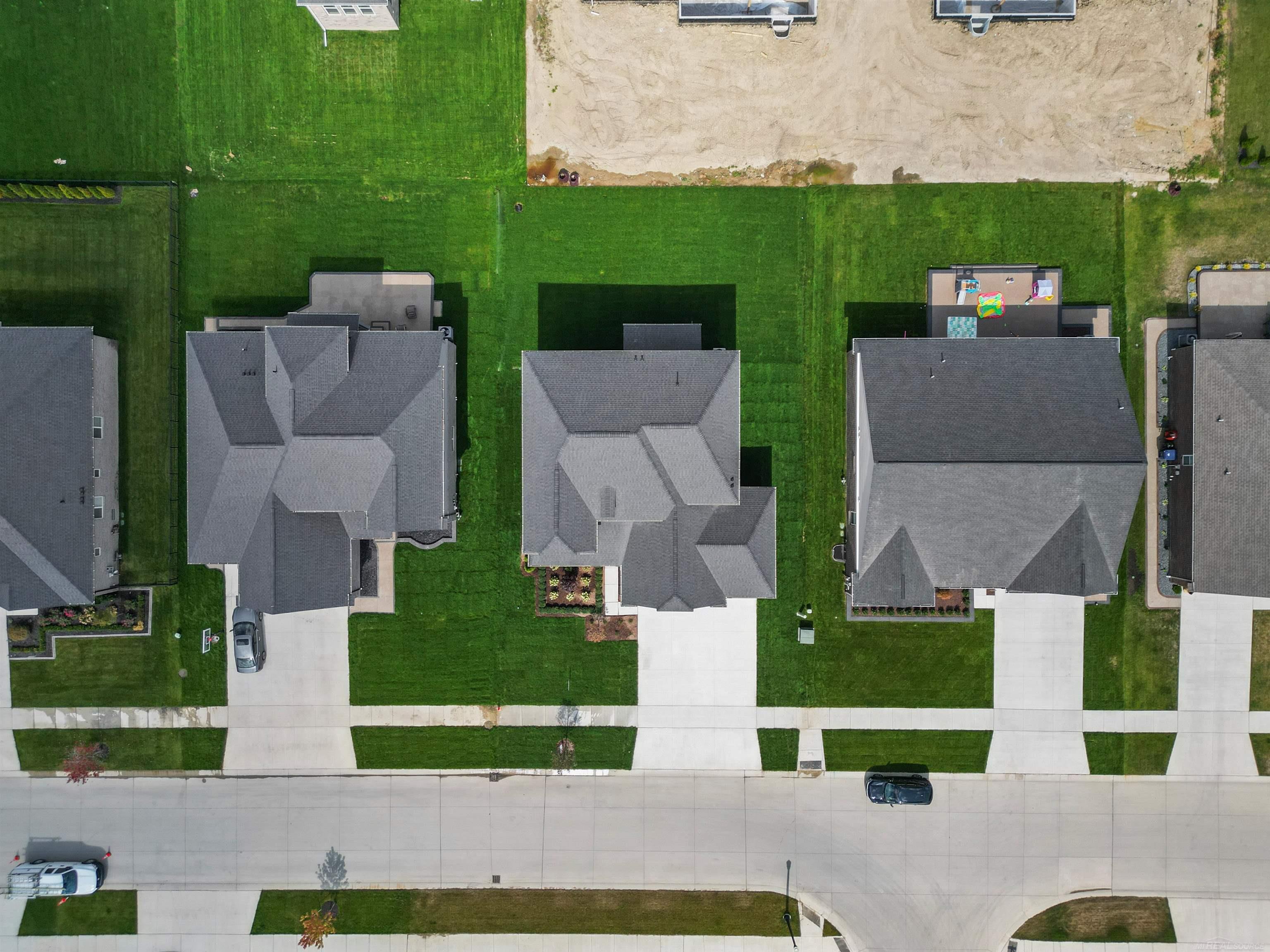 main property photo 65
