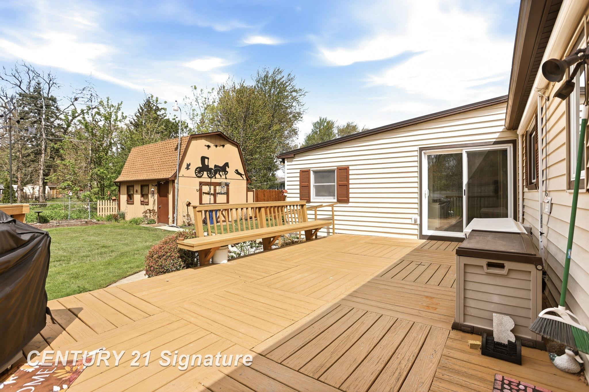 main property photo 40