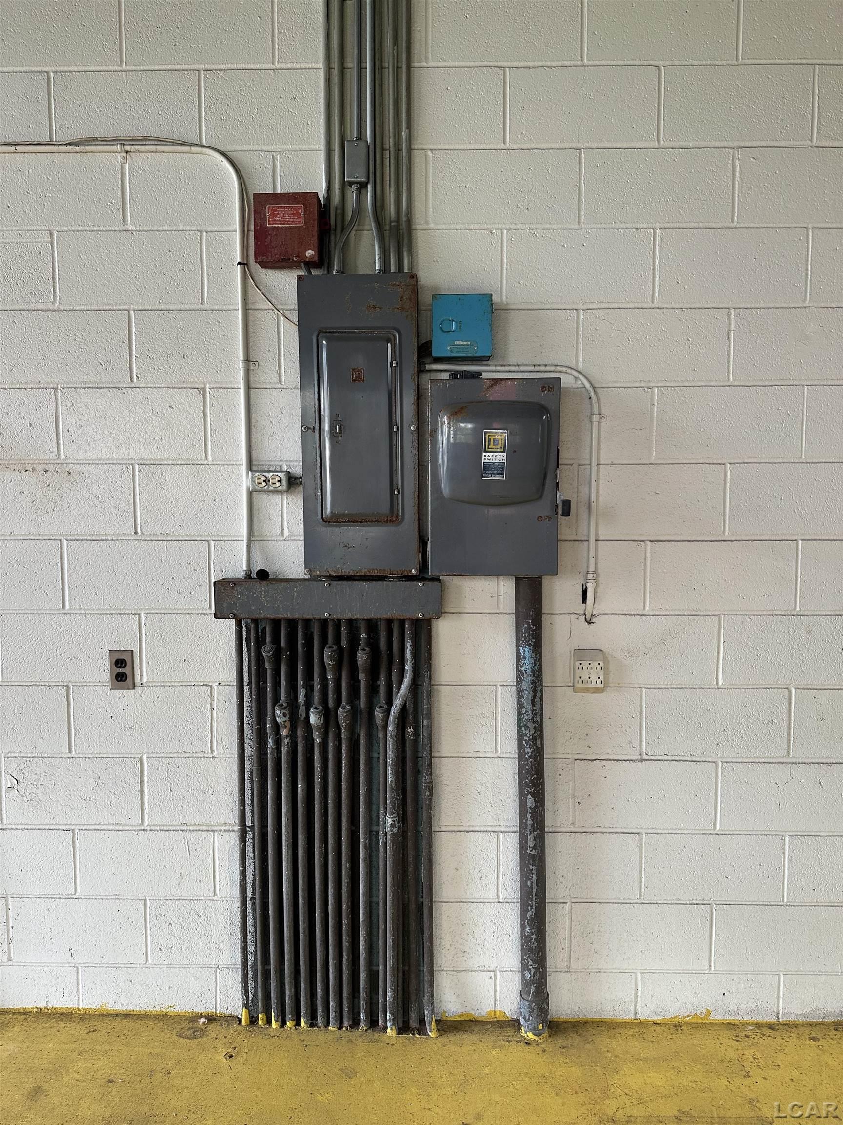 main property photo 10