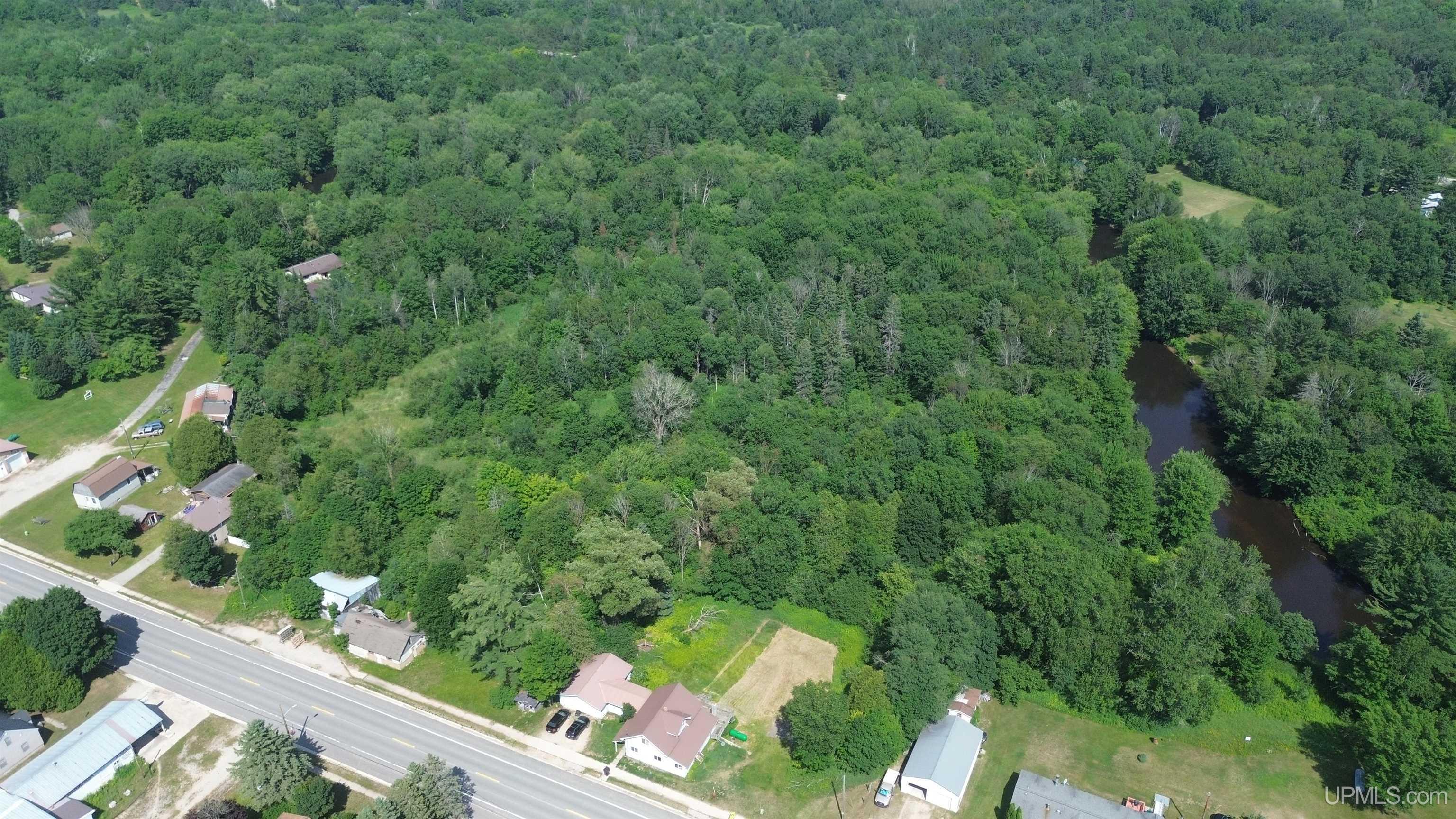 main property photo 7
