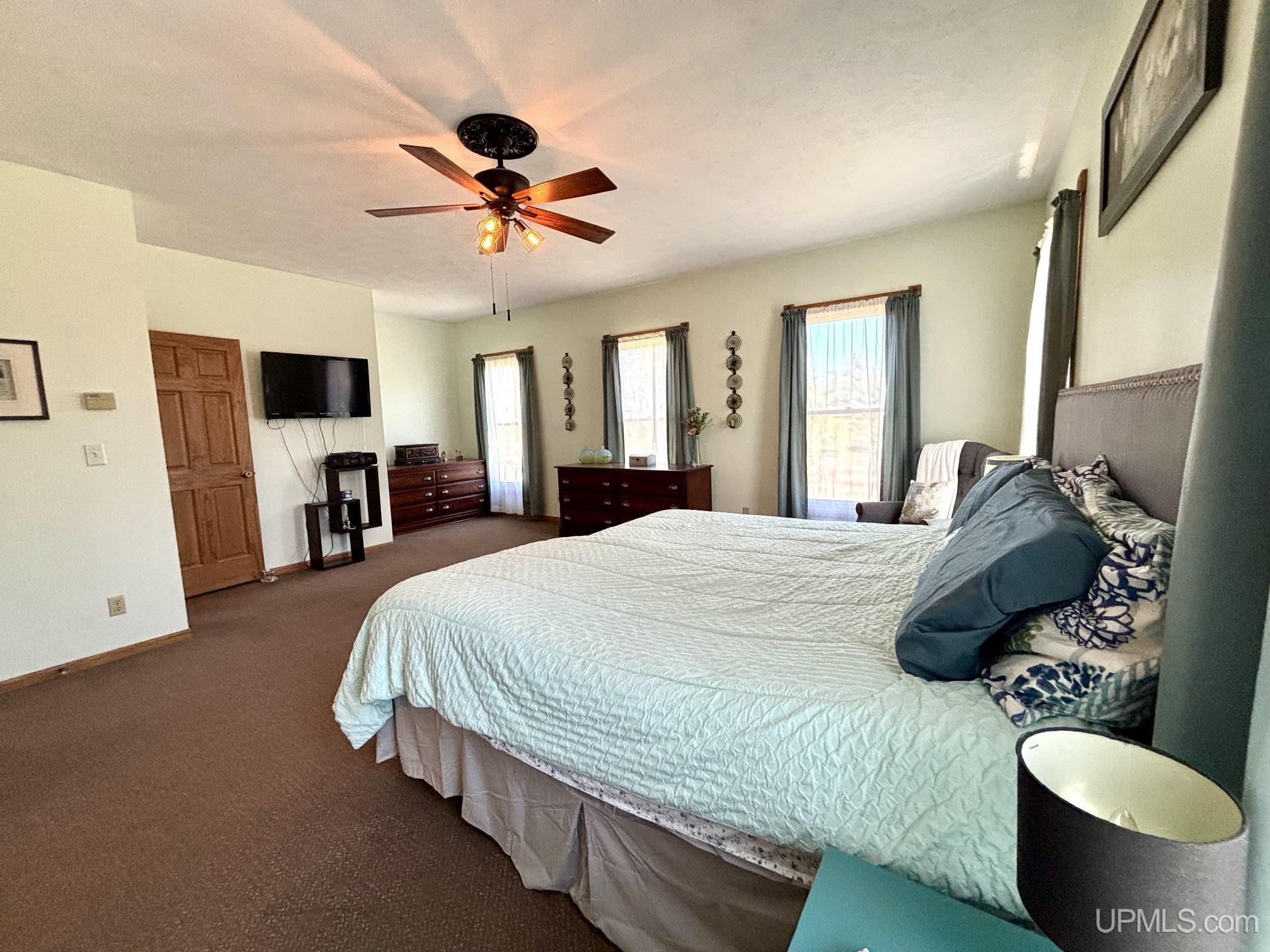 main property photo 65