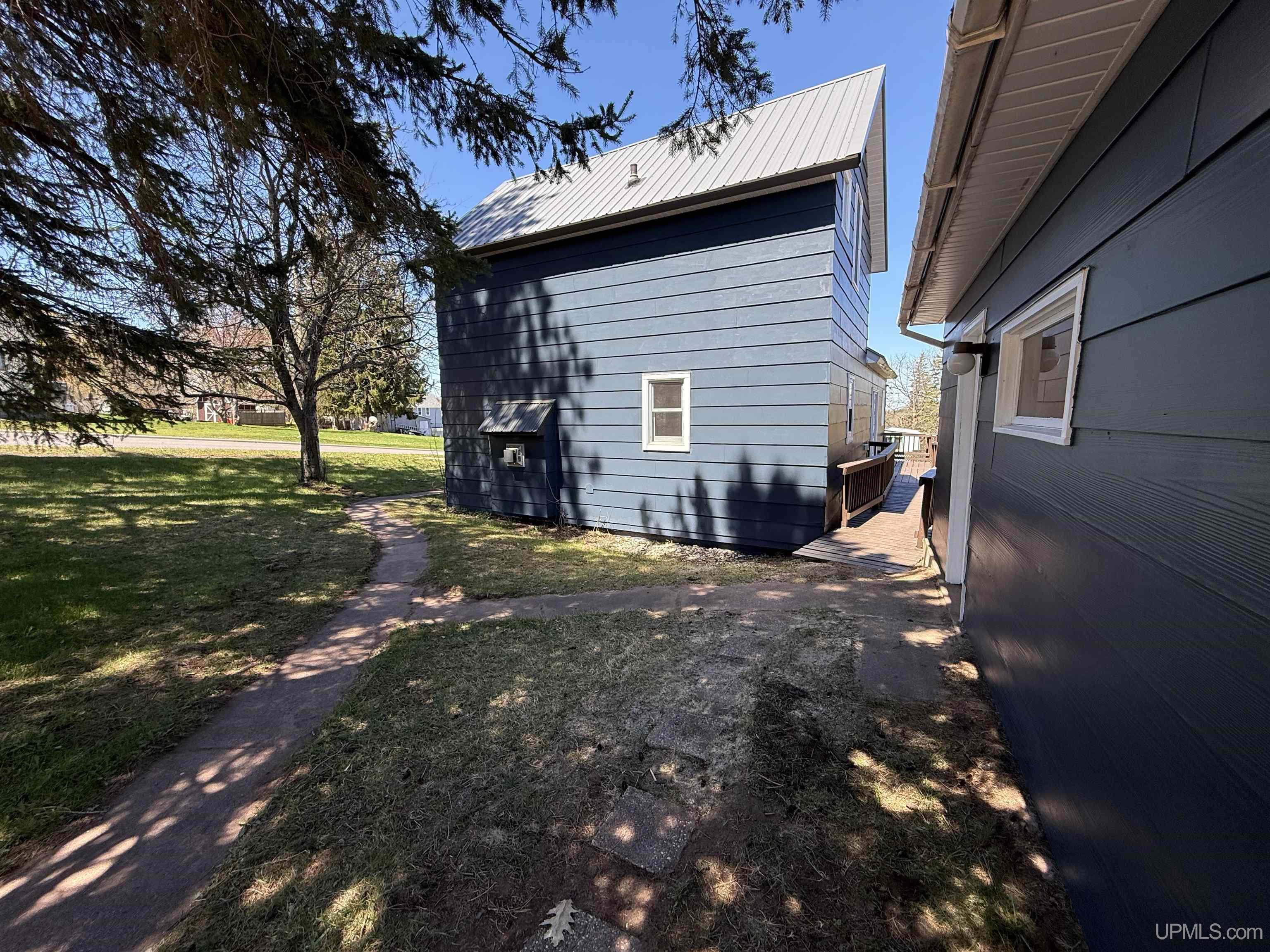 main property photo 49