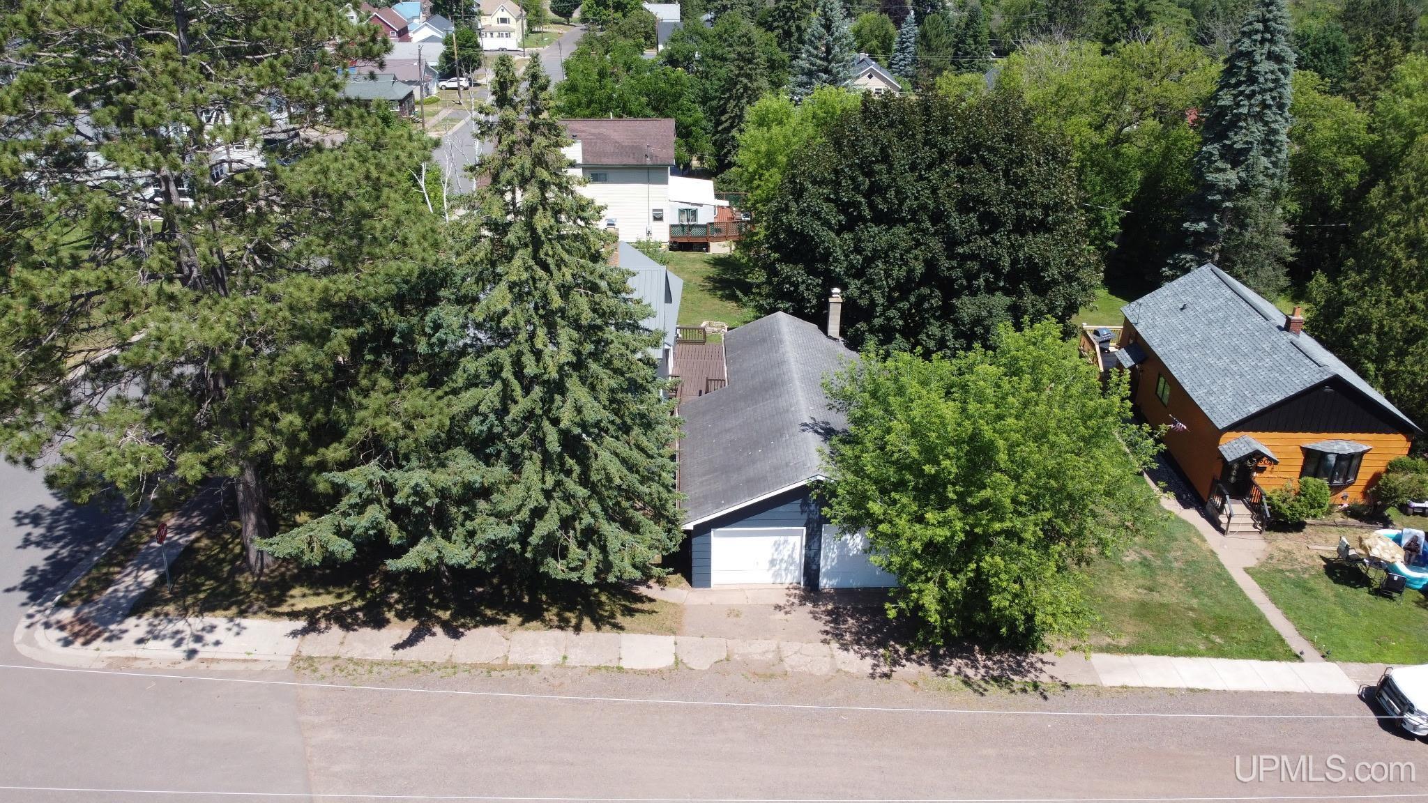main property photo 59
