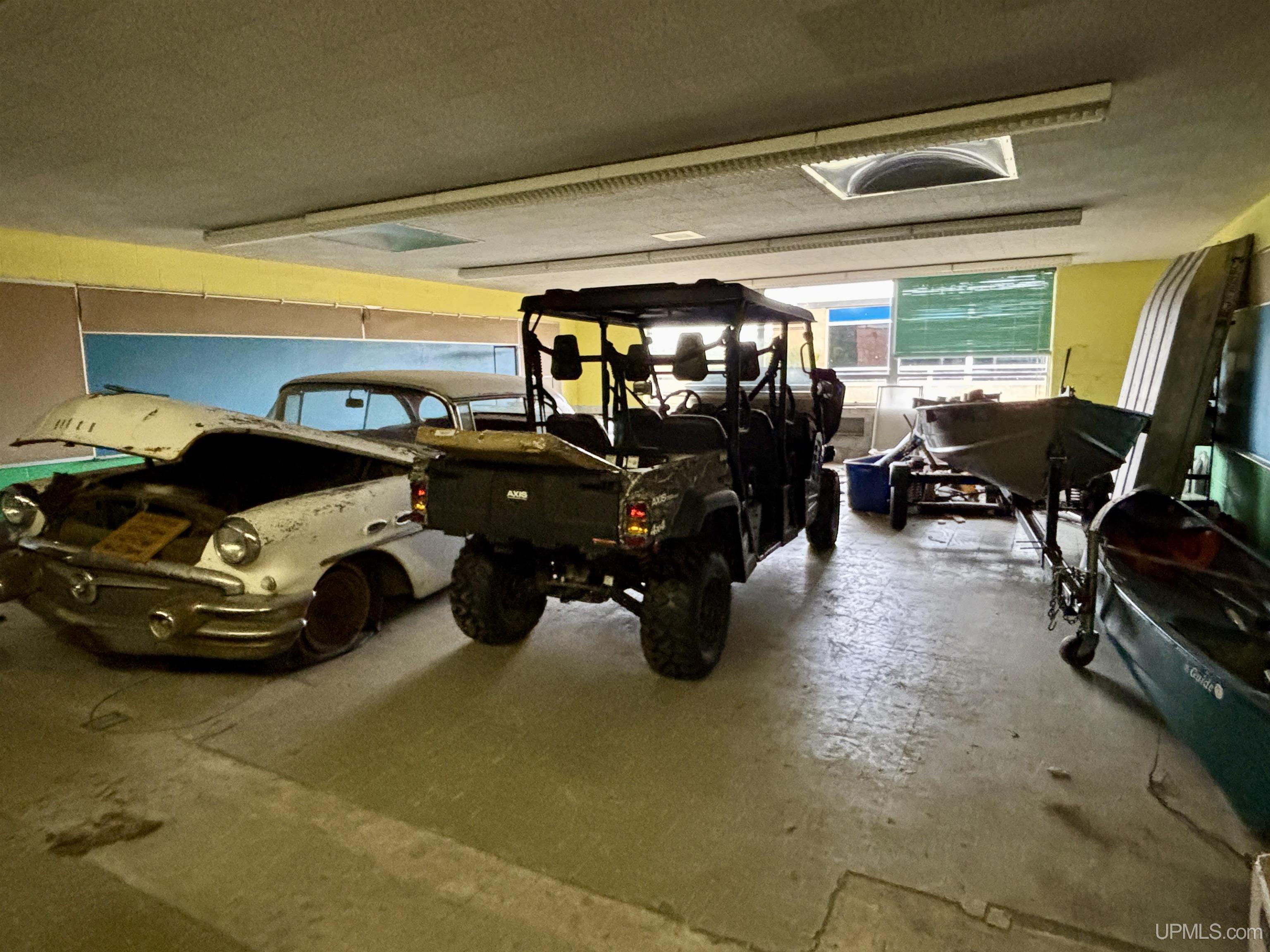 main property photo 41