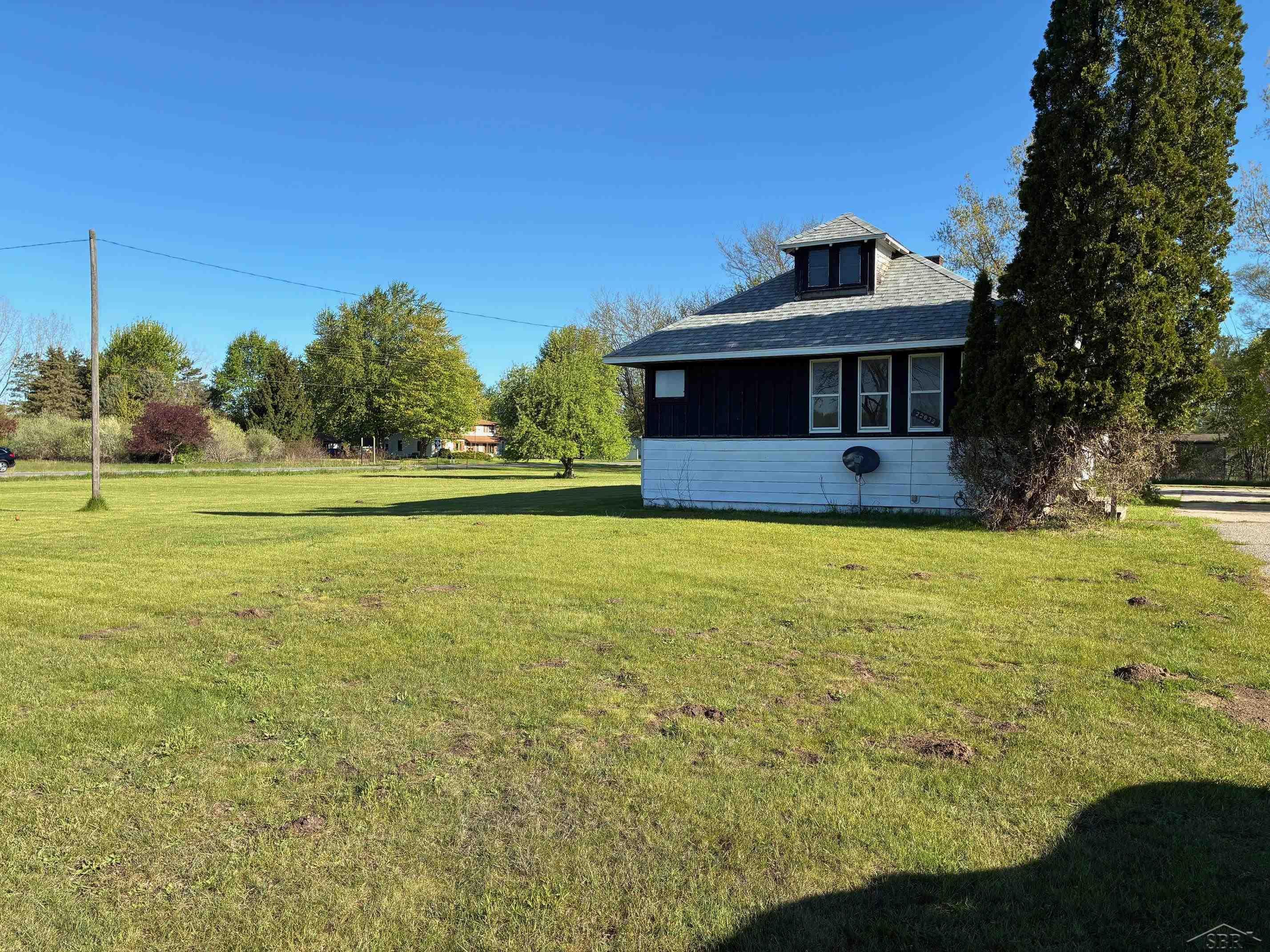 main property photo 13