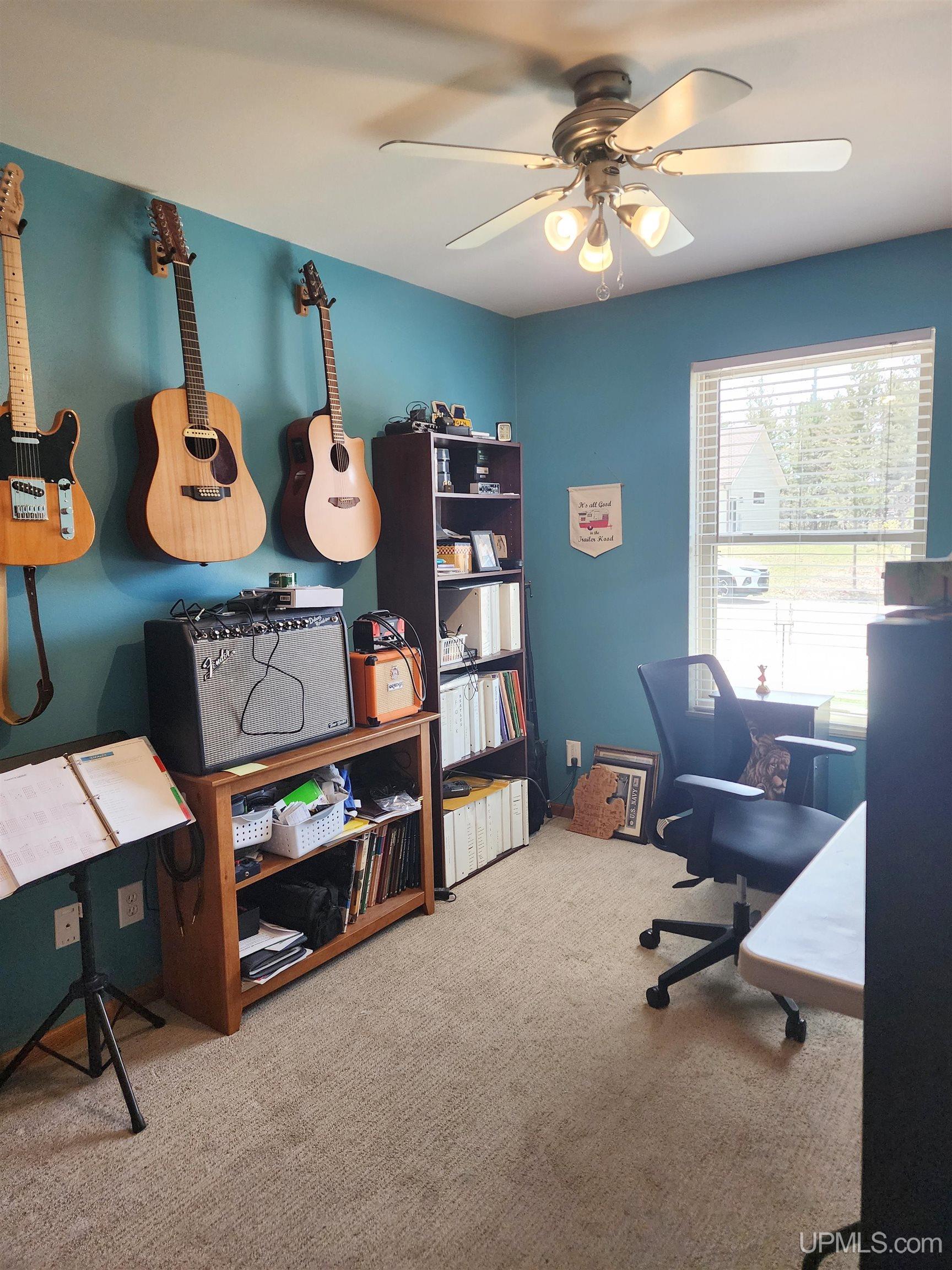 main property photo 30