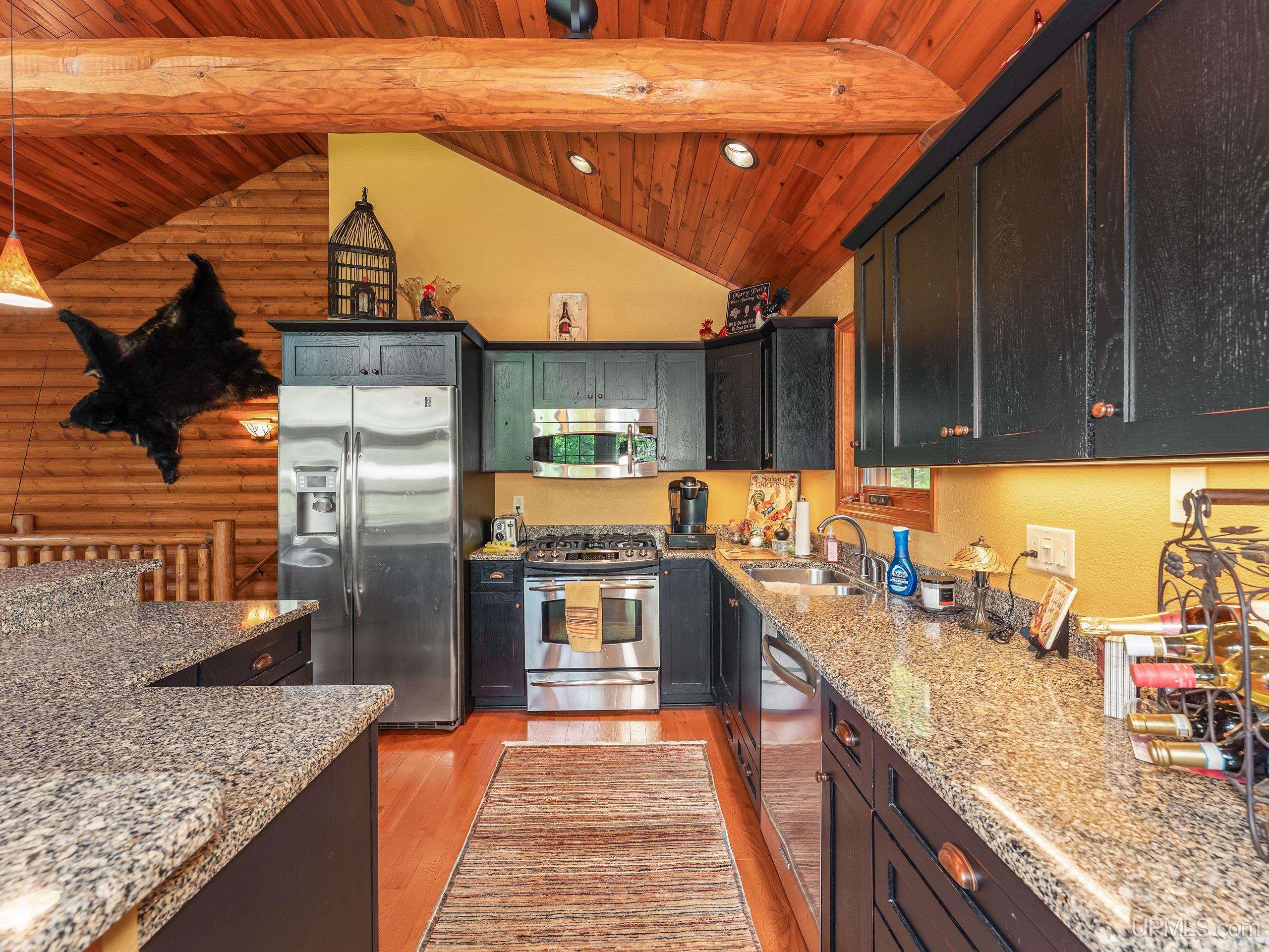 main property photo 4
