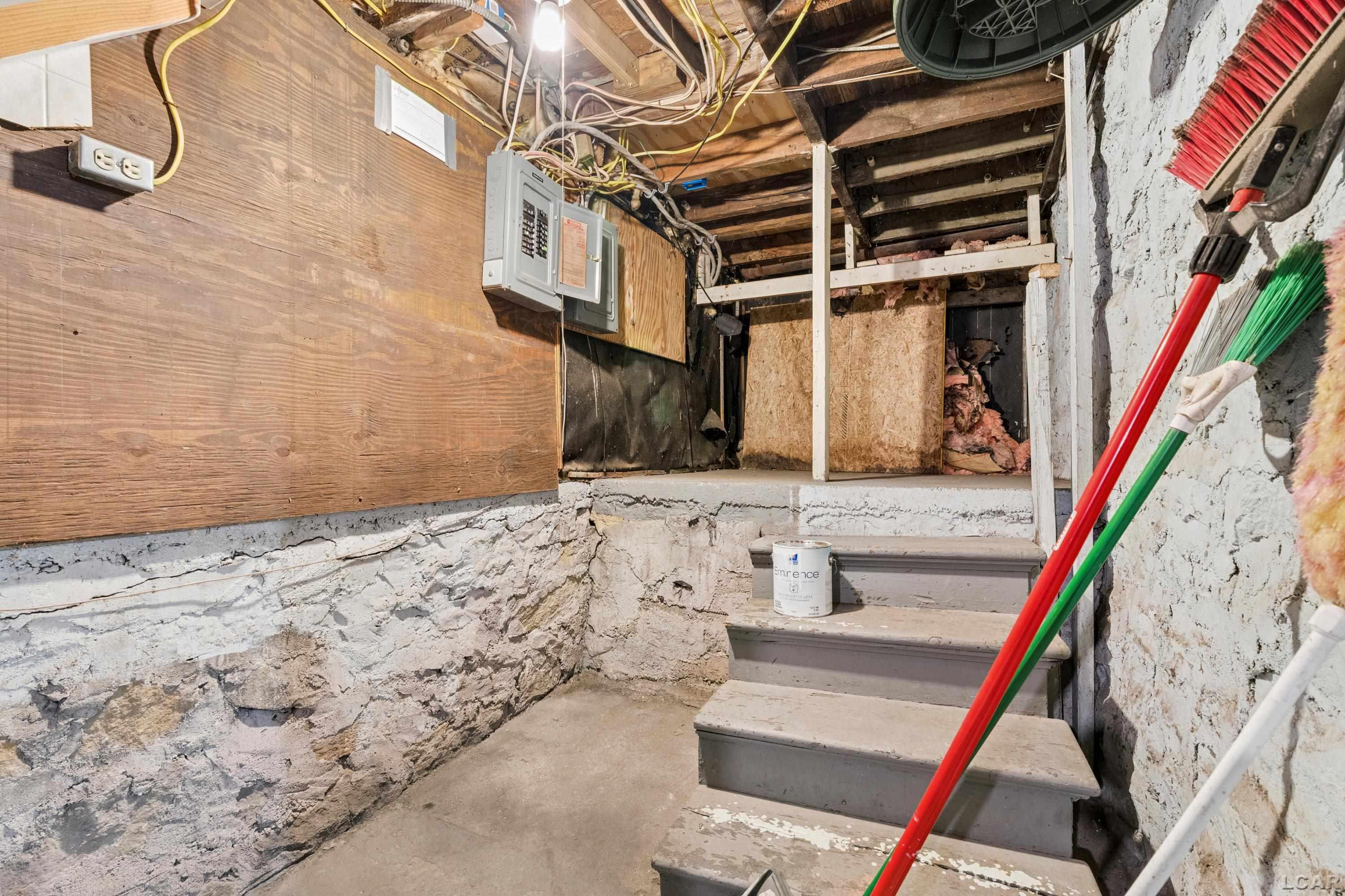 main property photo 73