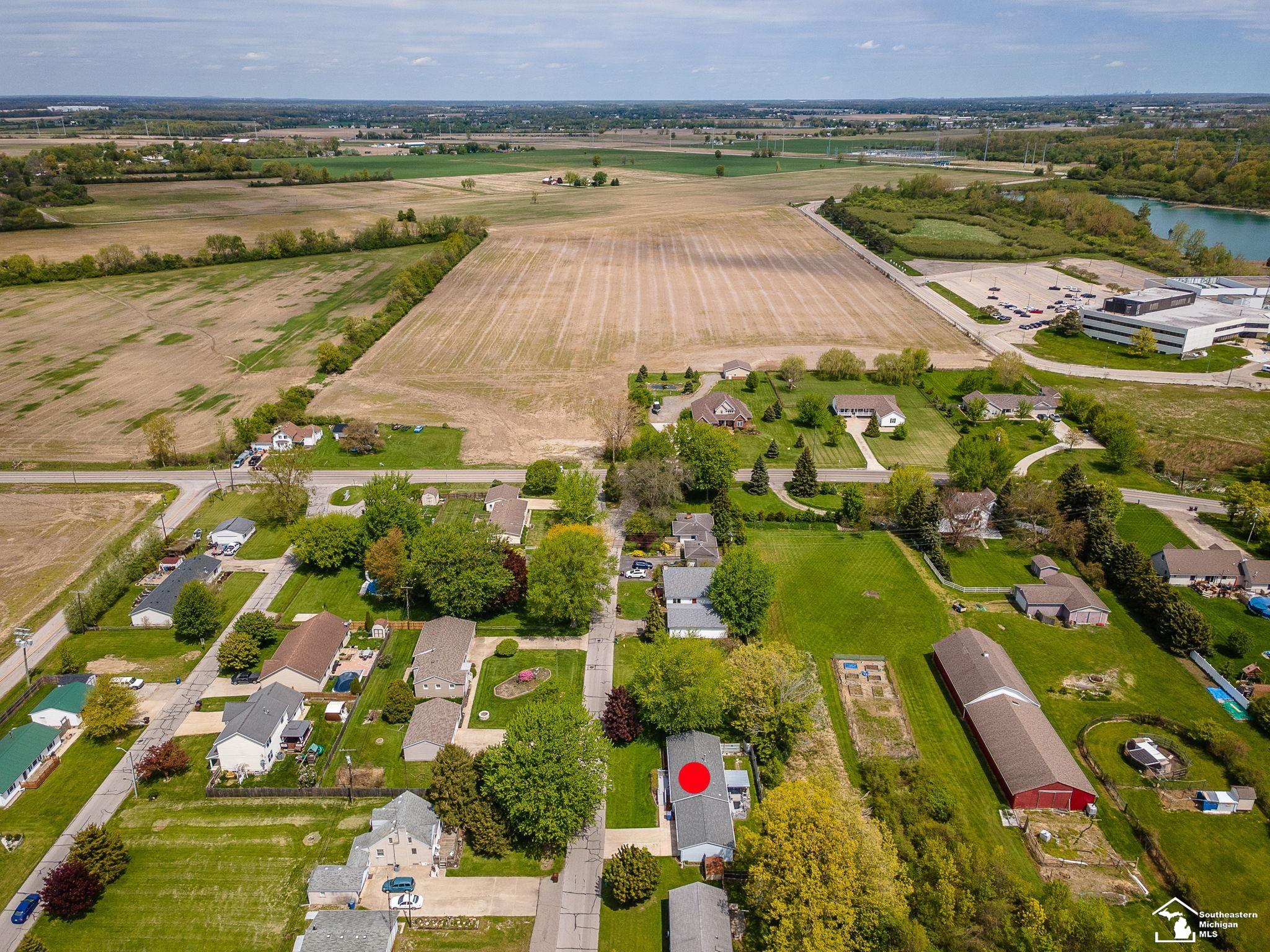 main property photo 43