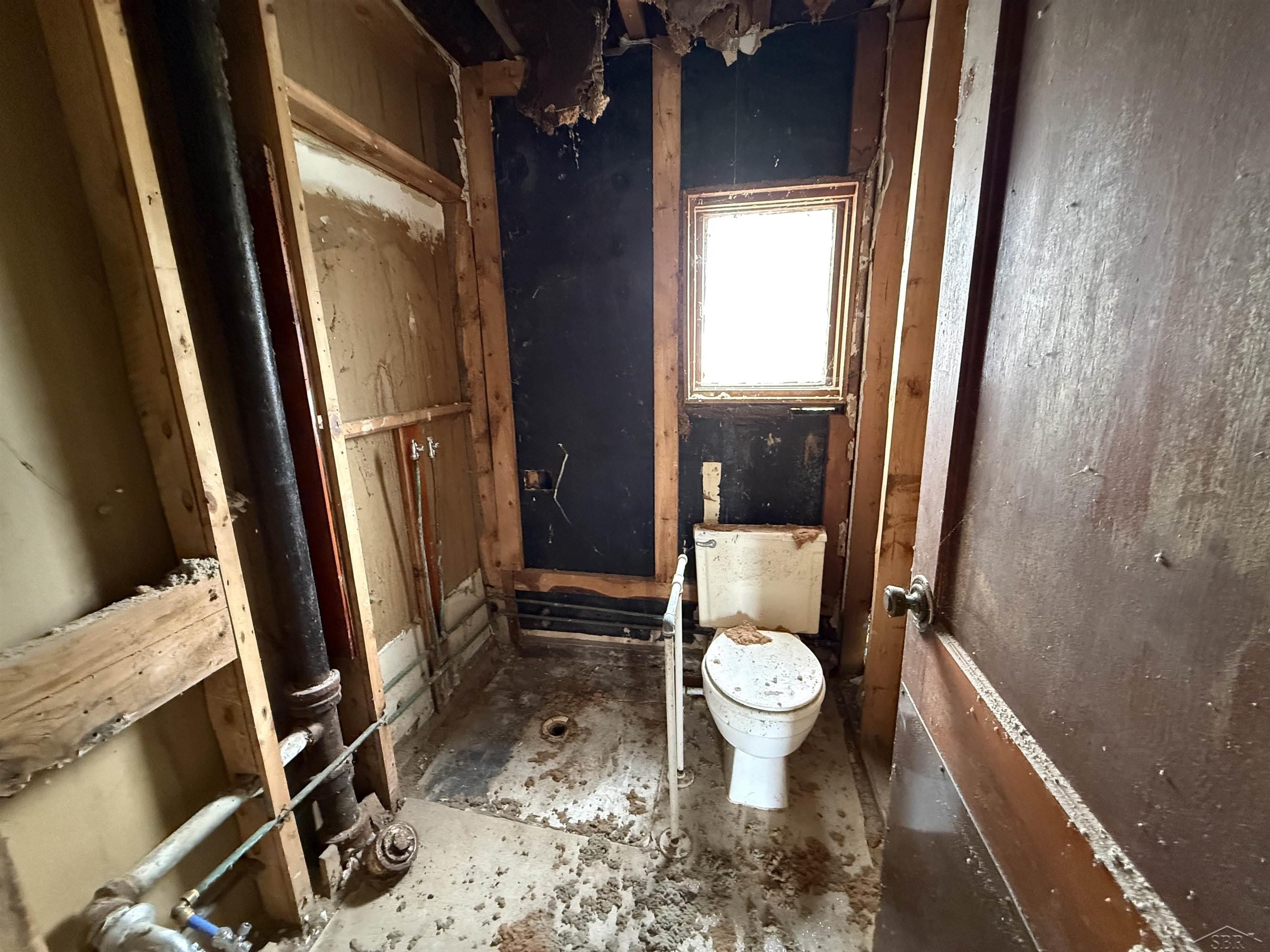 main property photo 17