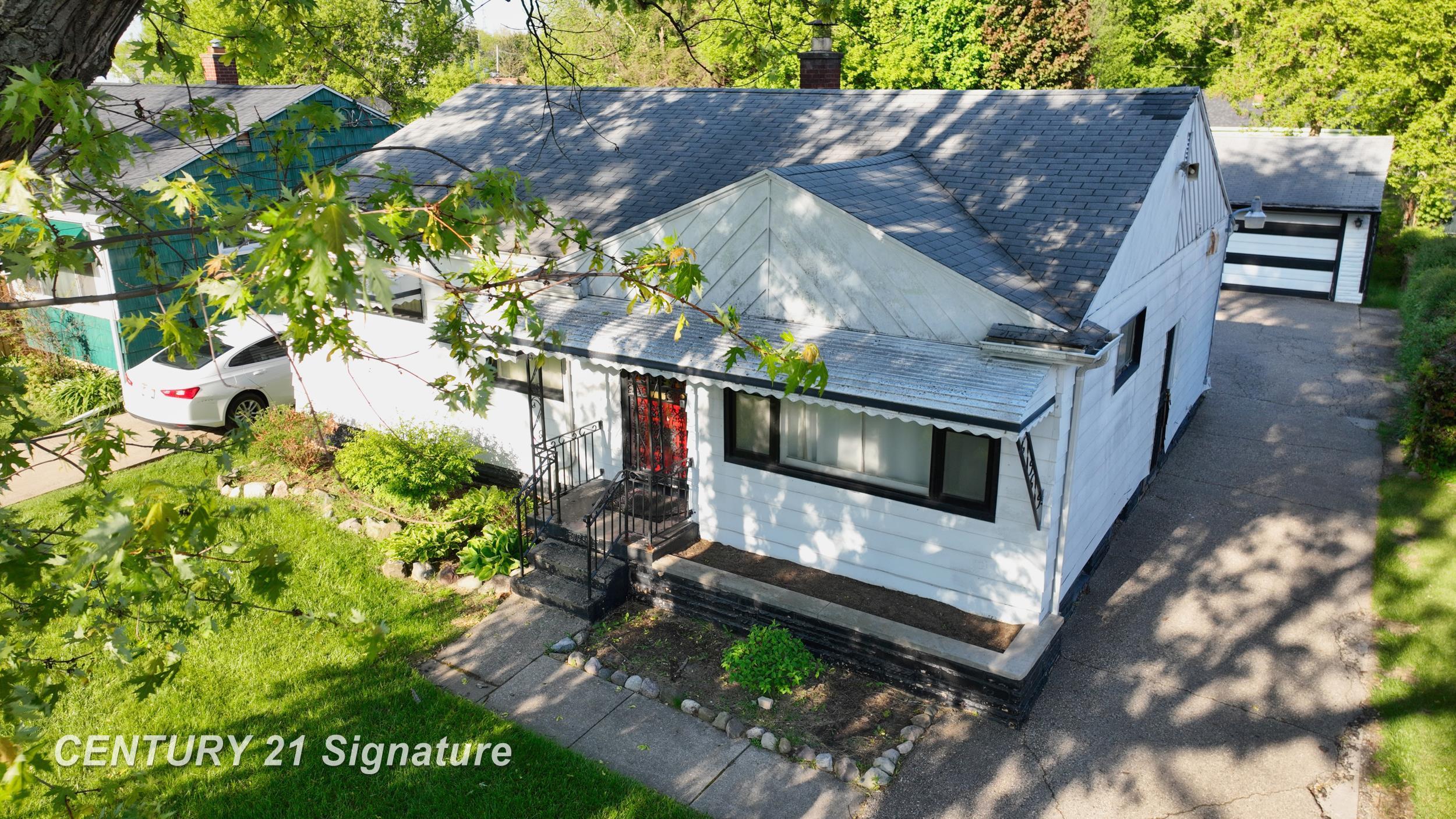 main property photo 39