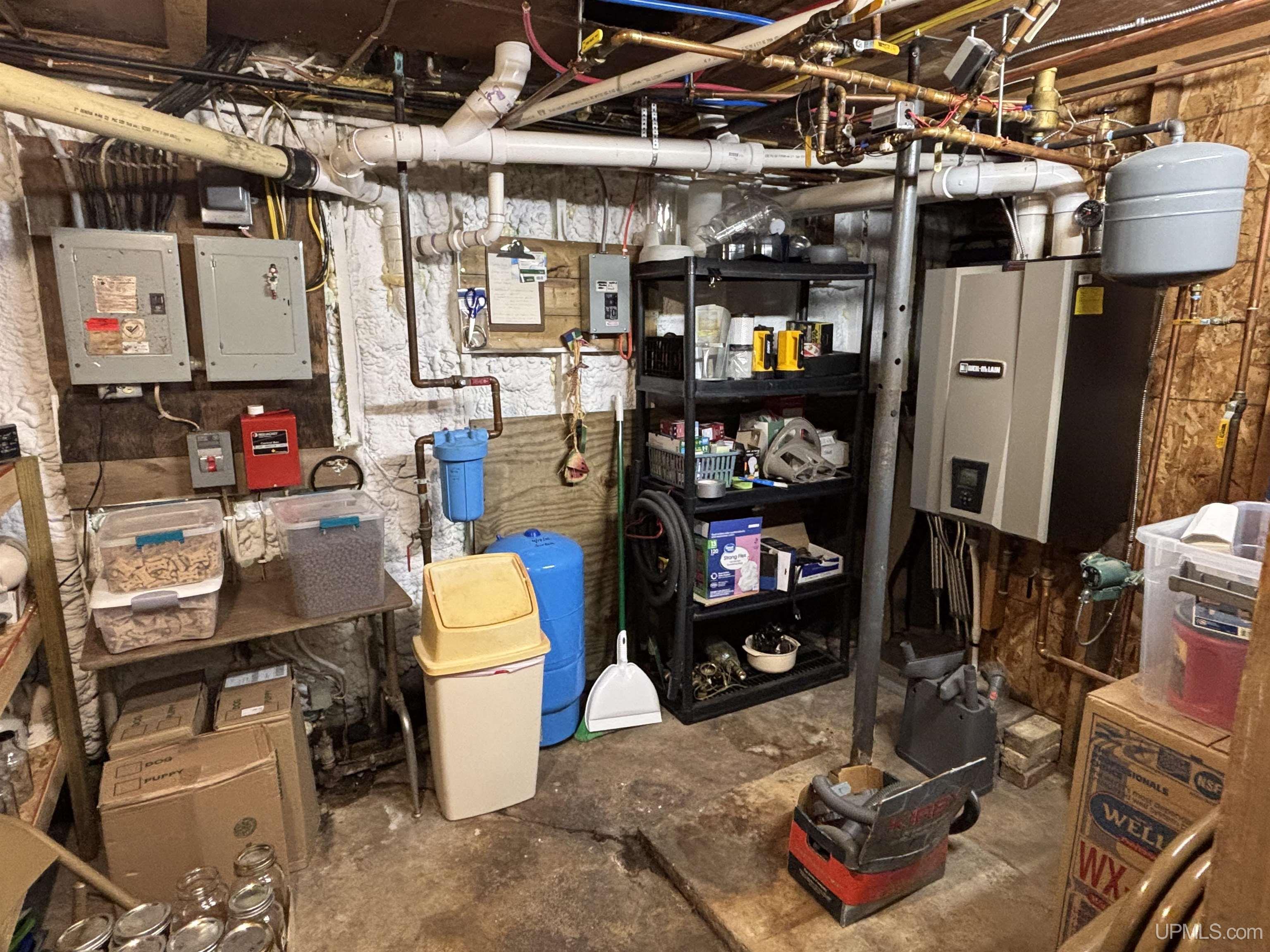 main property photo 35