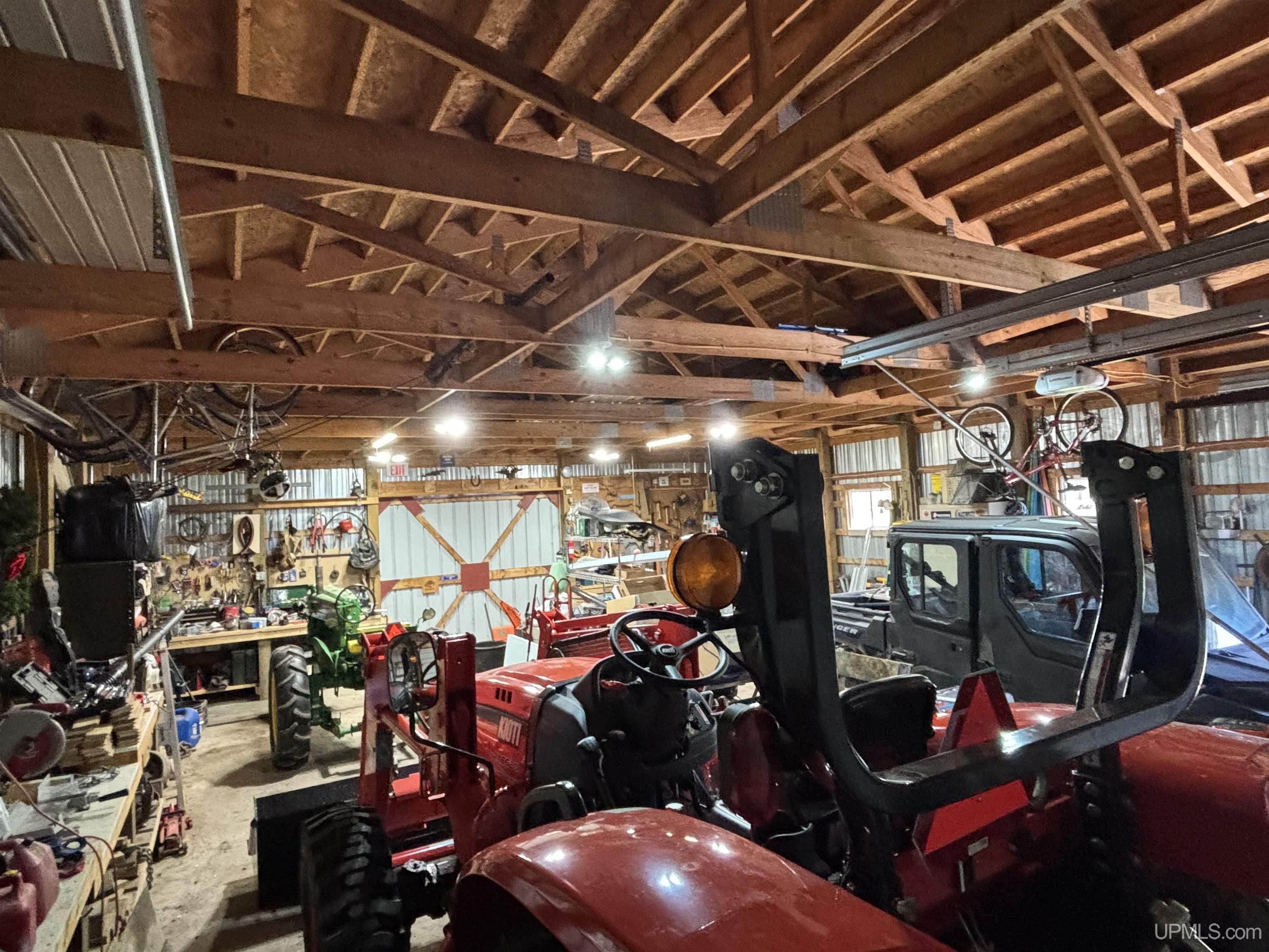 main property photo 45