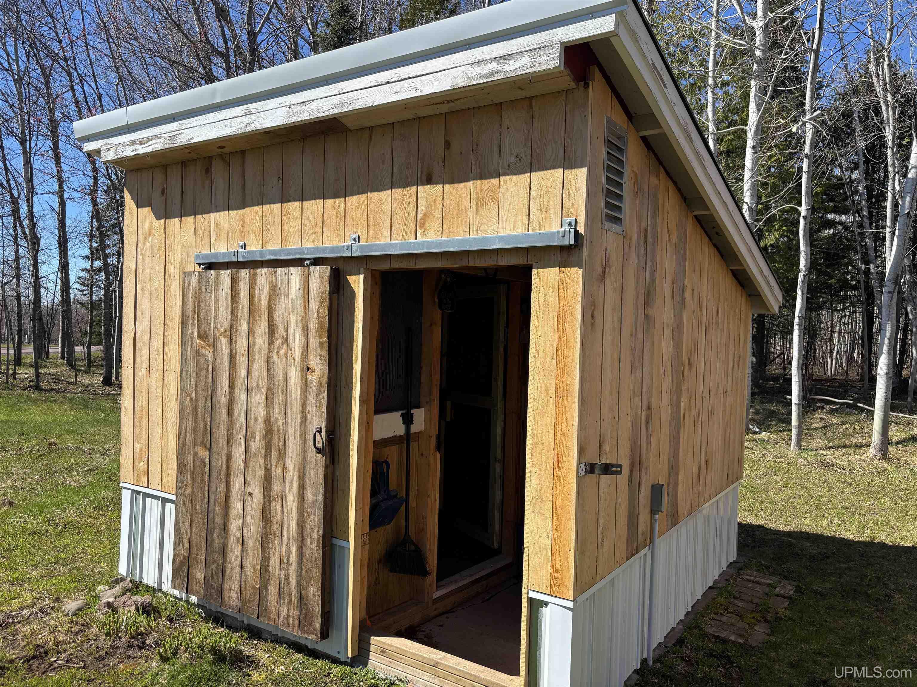 main property photo 64