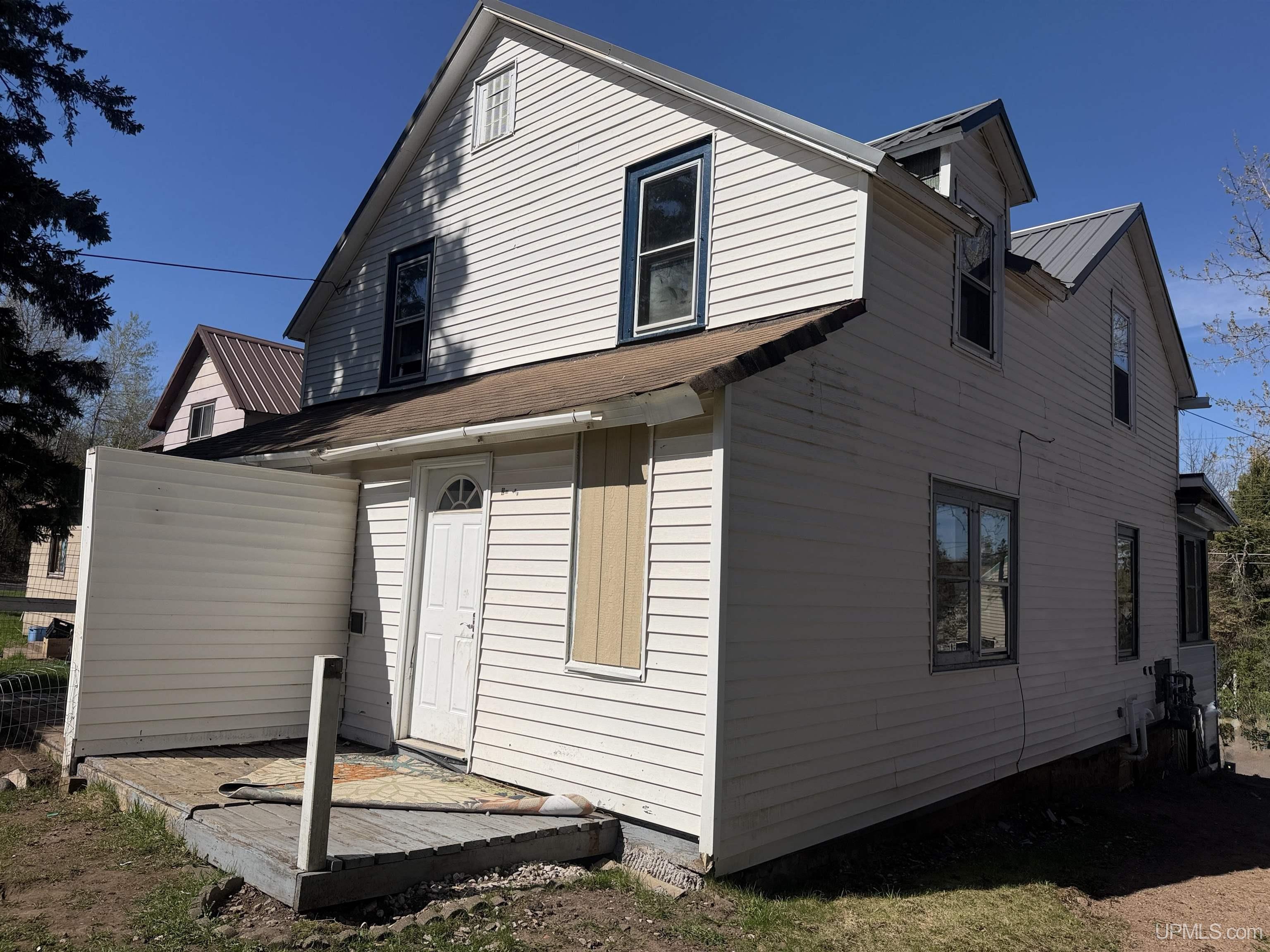 main property photo 45