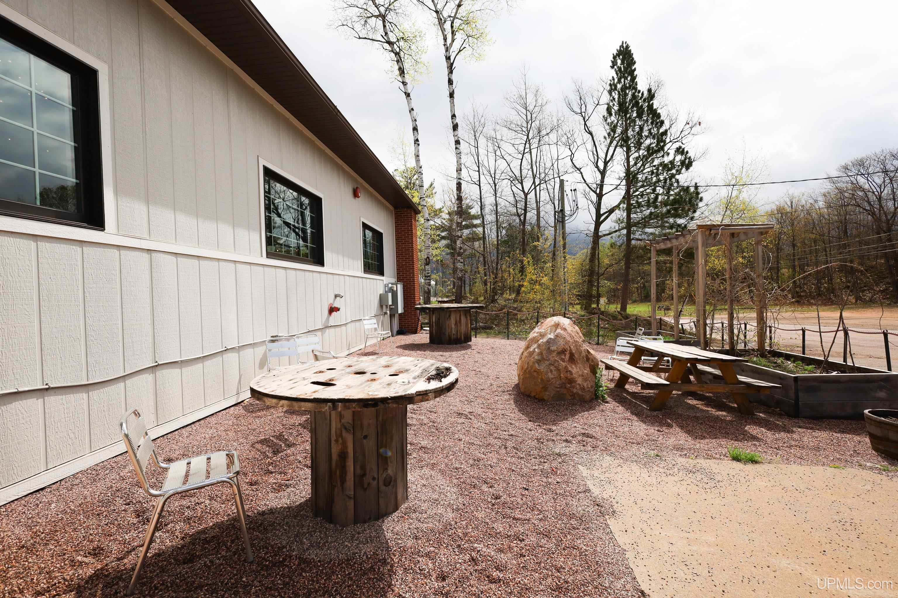 main property photo 51