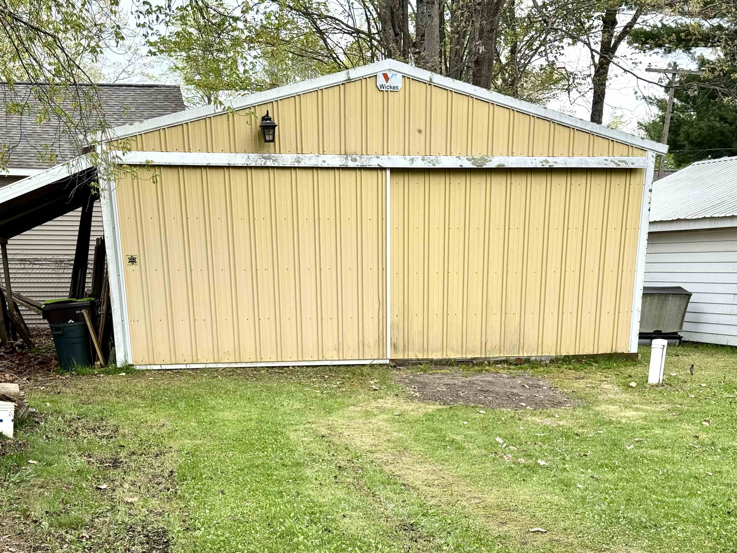 main property photo 10