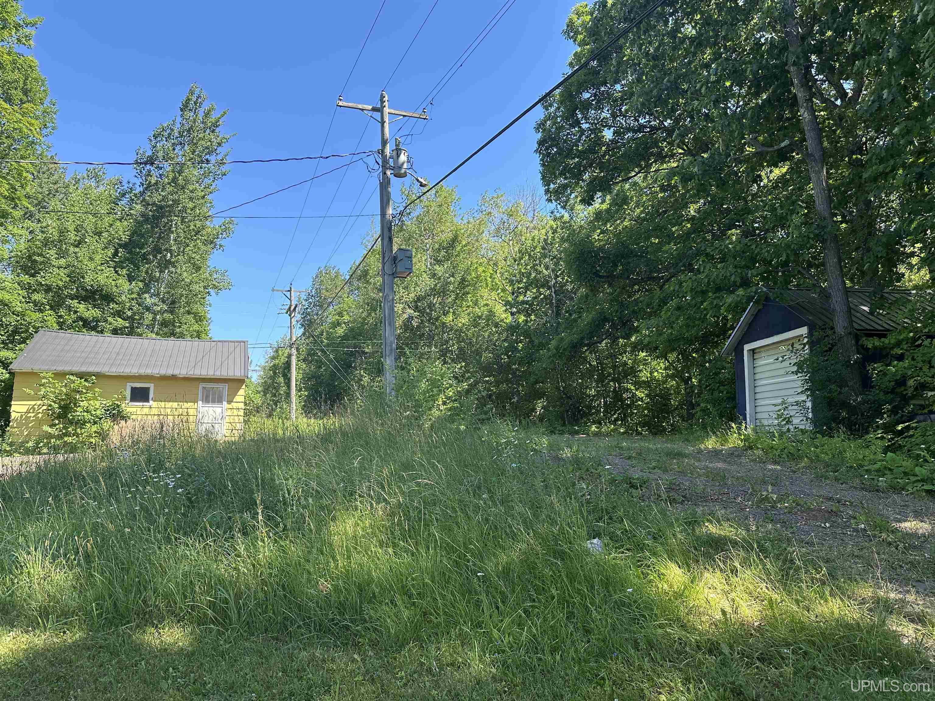 main property photo 45
