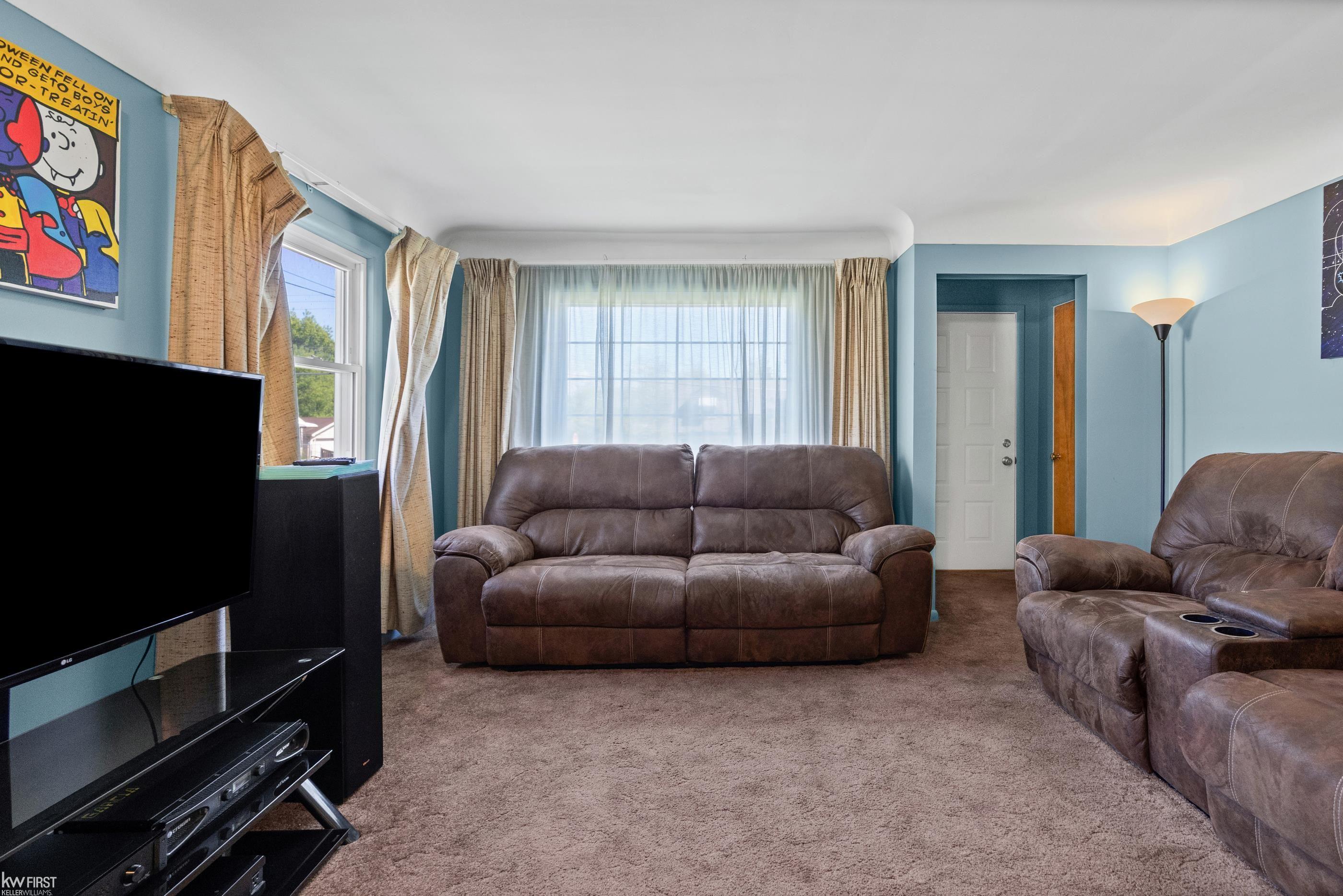 main property photo 14