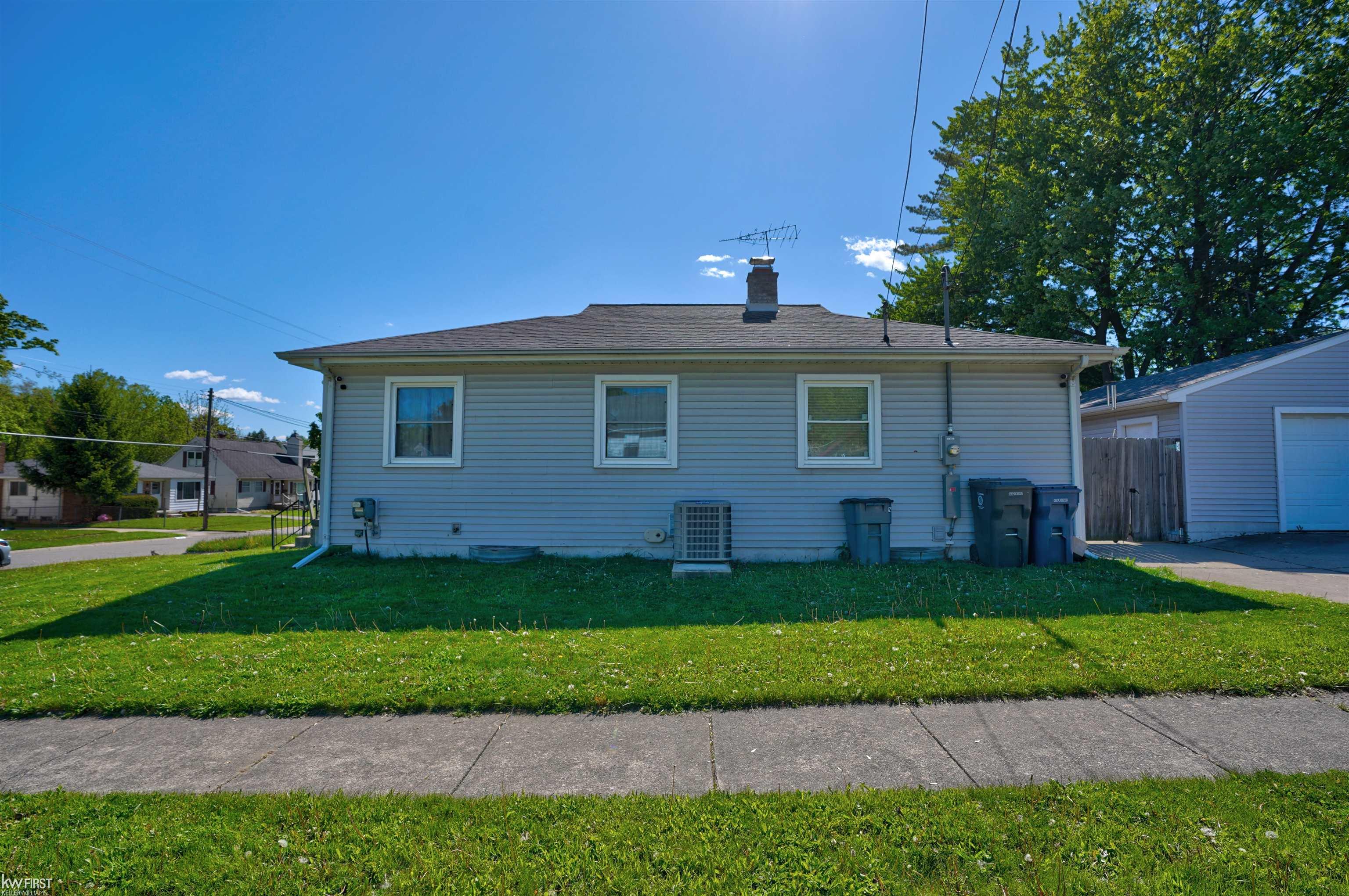 main property photo 7