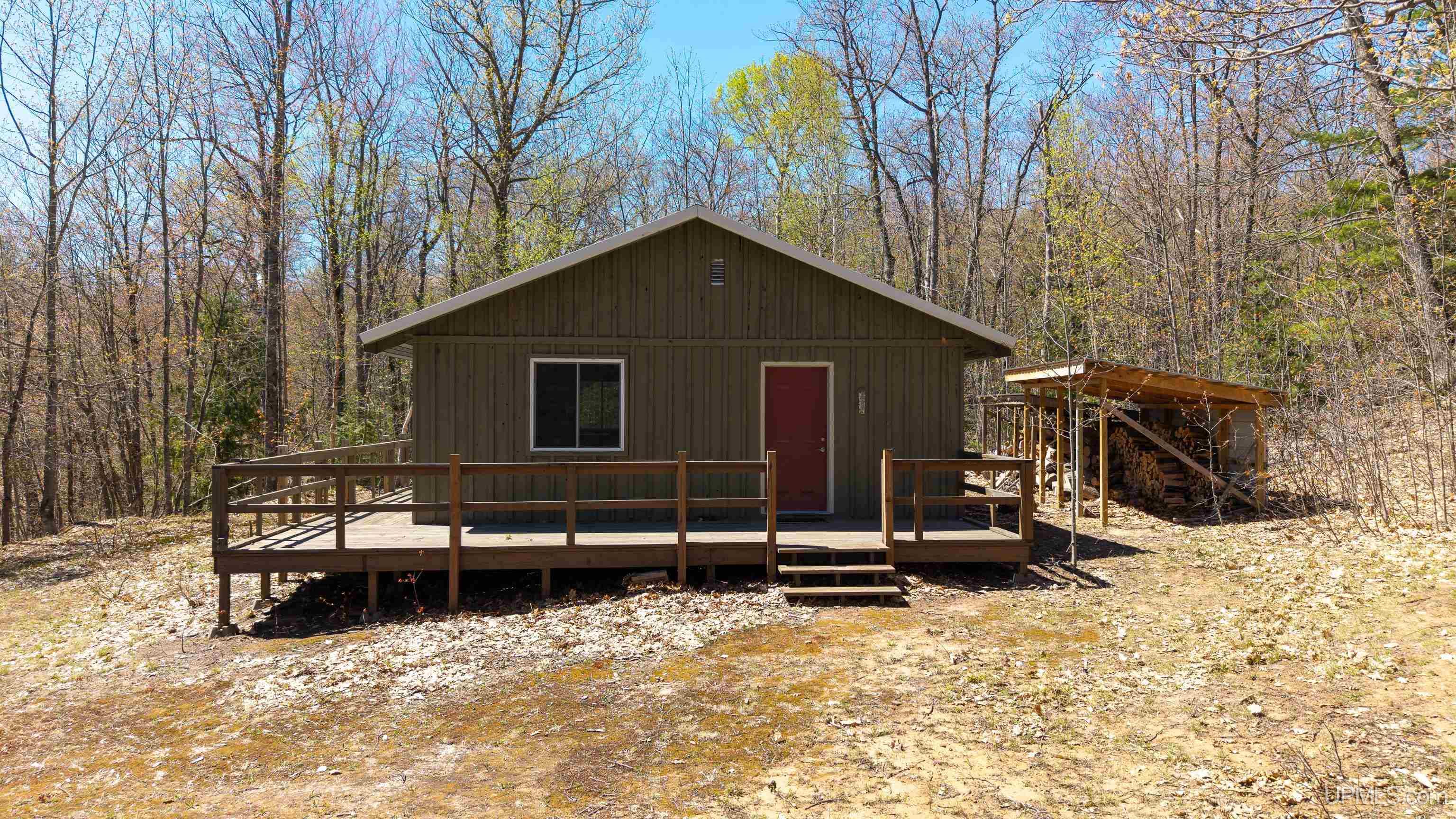 main property photo 30