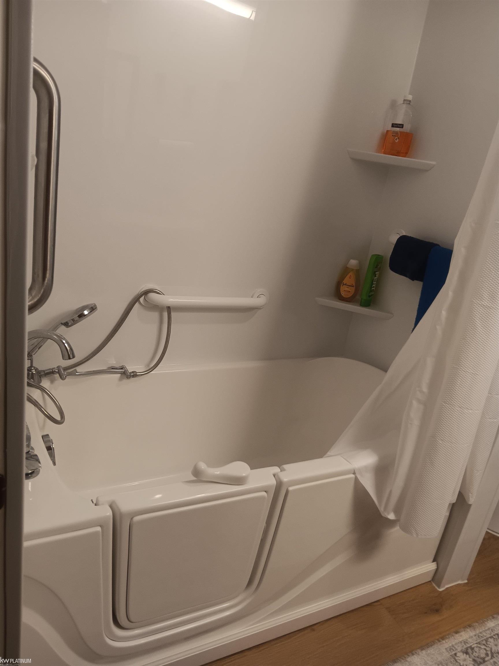 main property photo 22