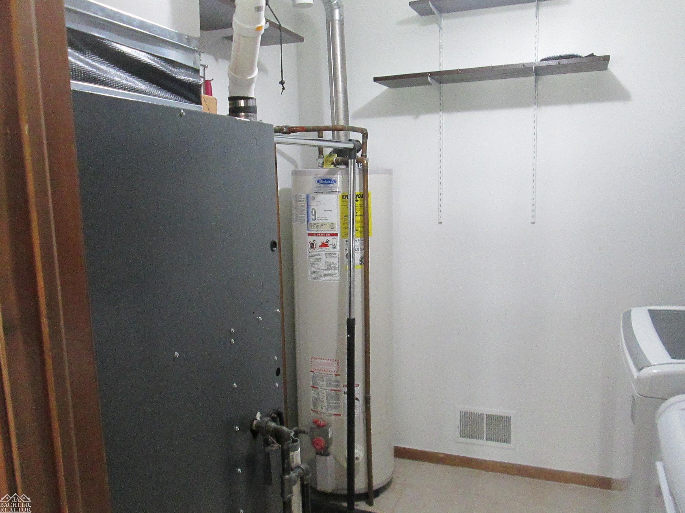 main property photo 13