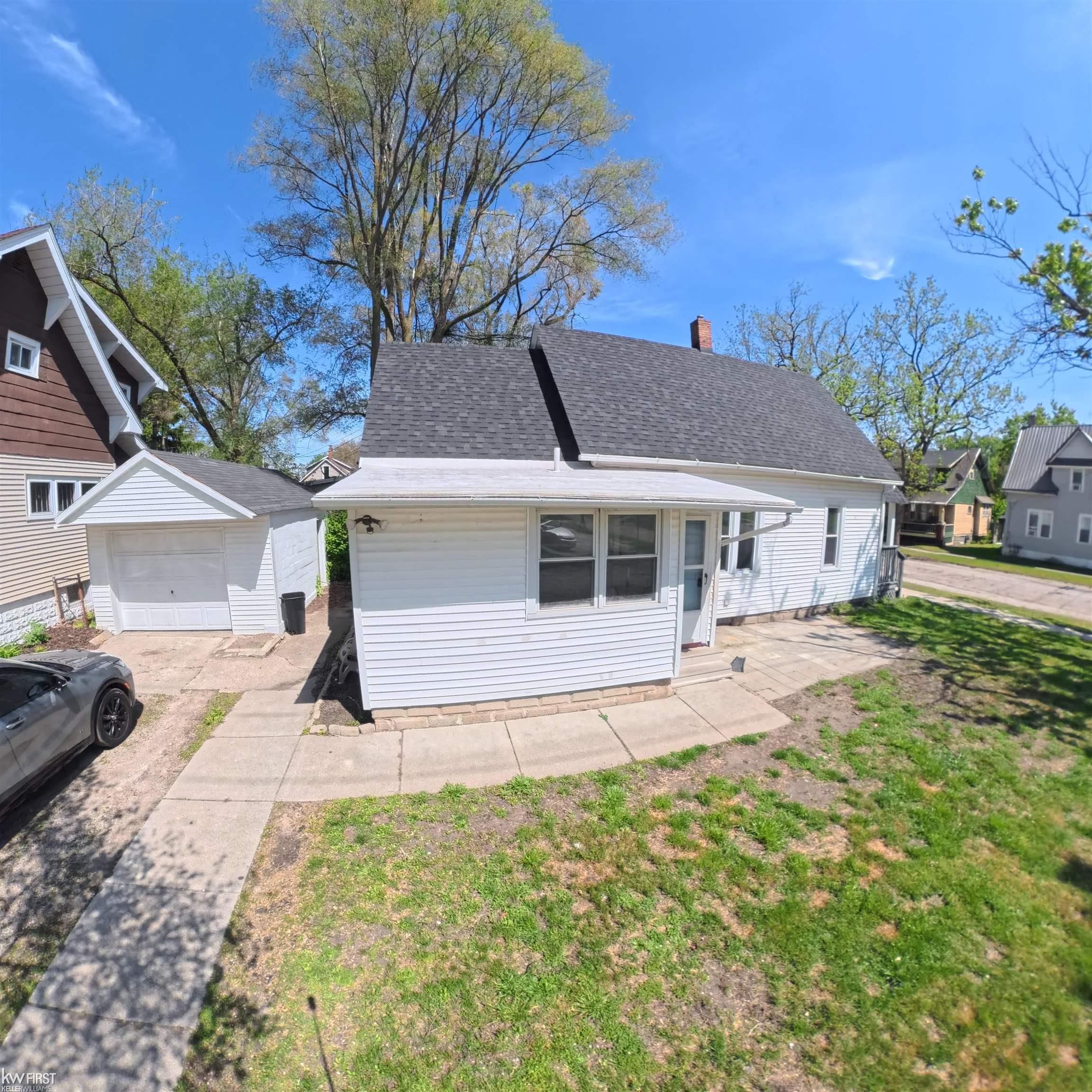 main property photo 4