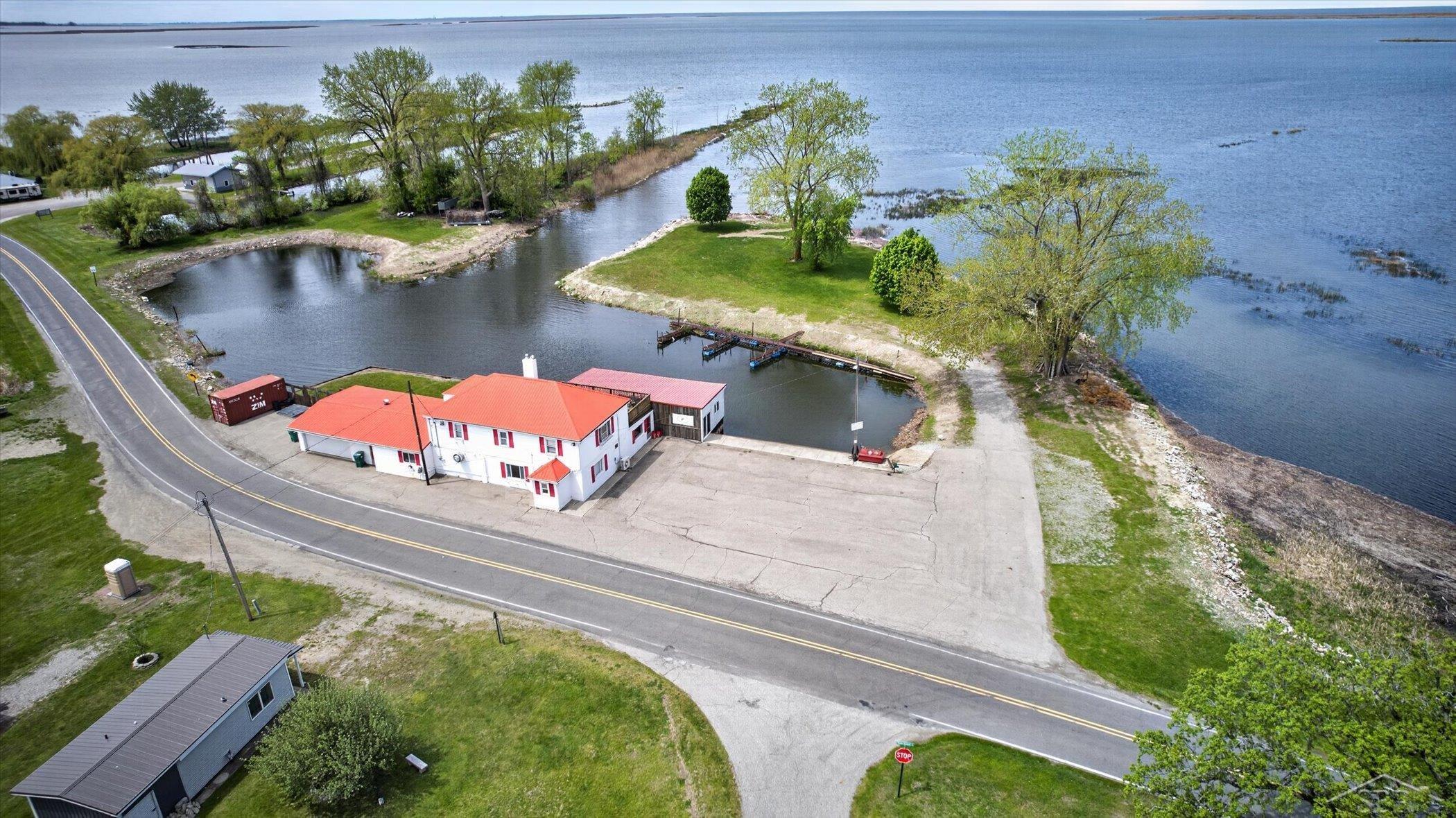 main property photo 32