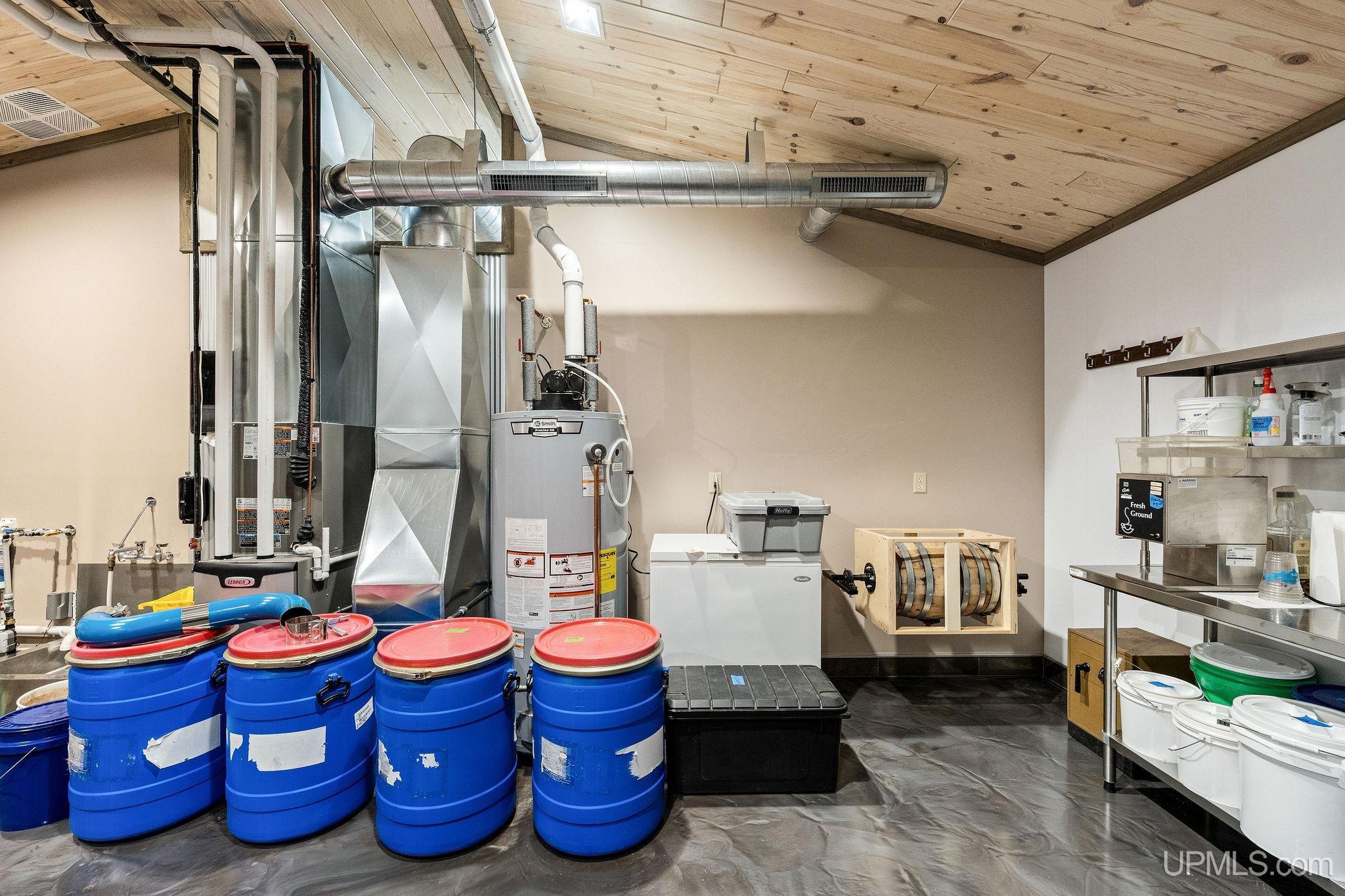 main property photo 44