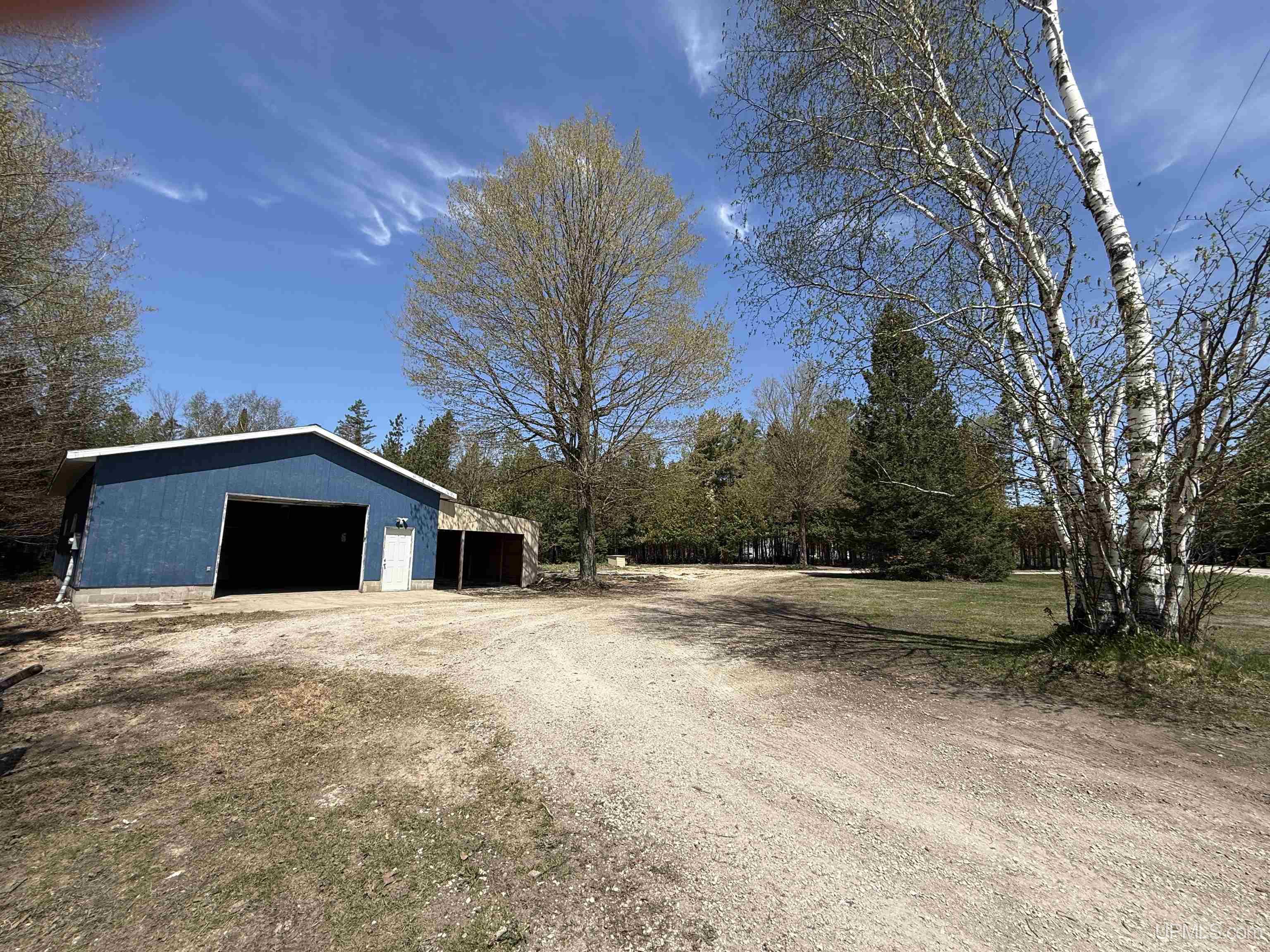 main property photo 27