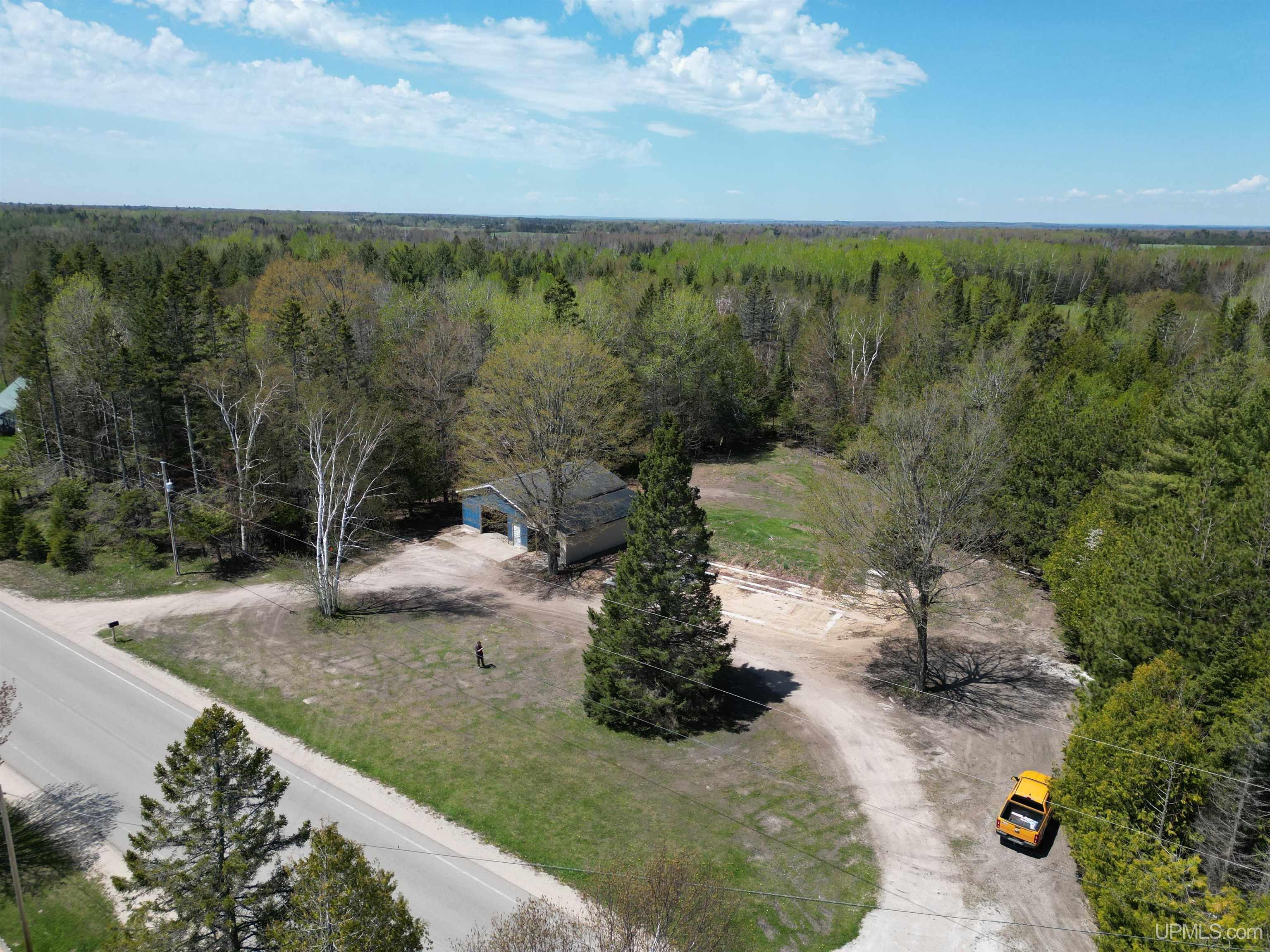 main property photo 9