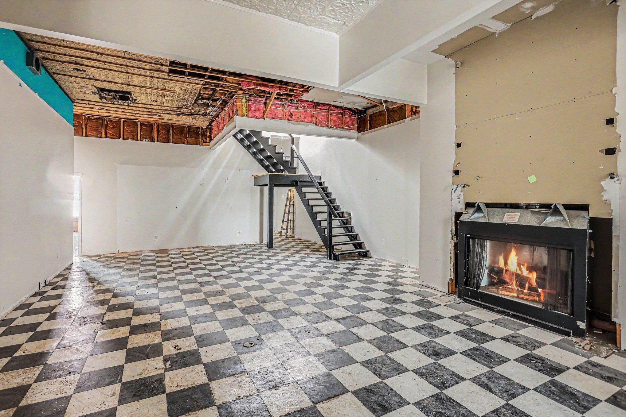 main property photo 17