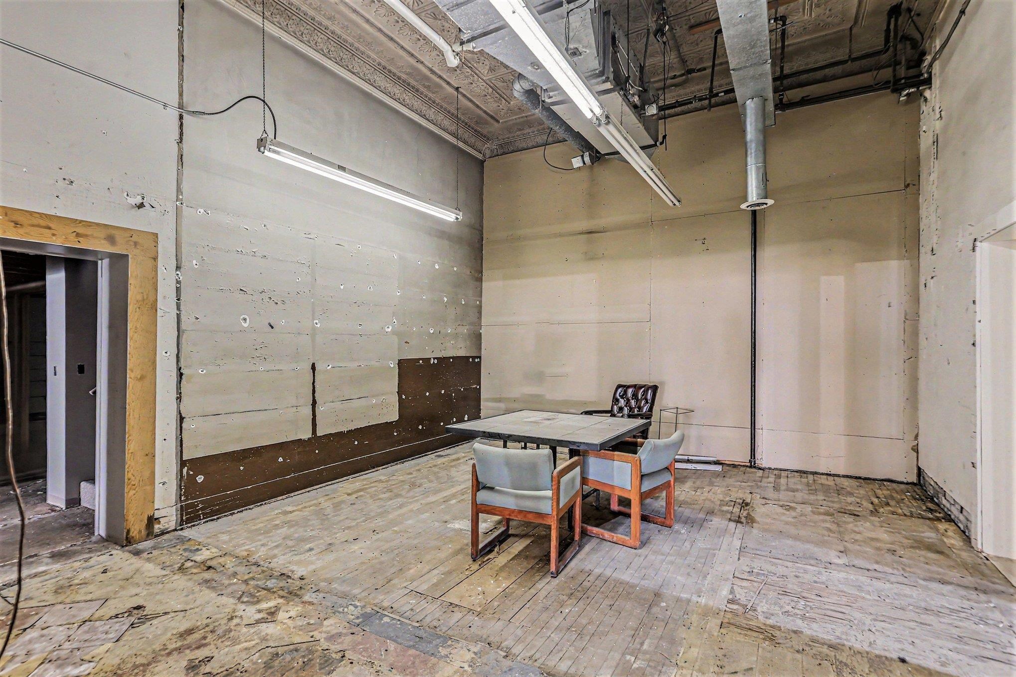 main property photo 8