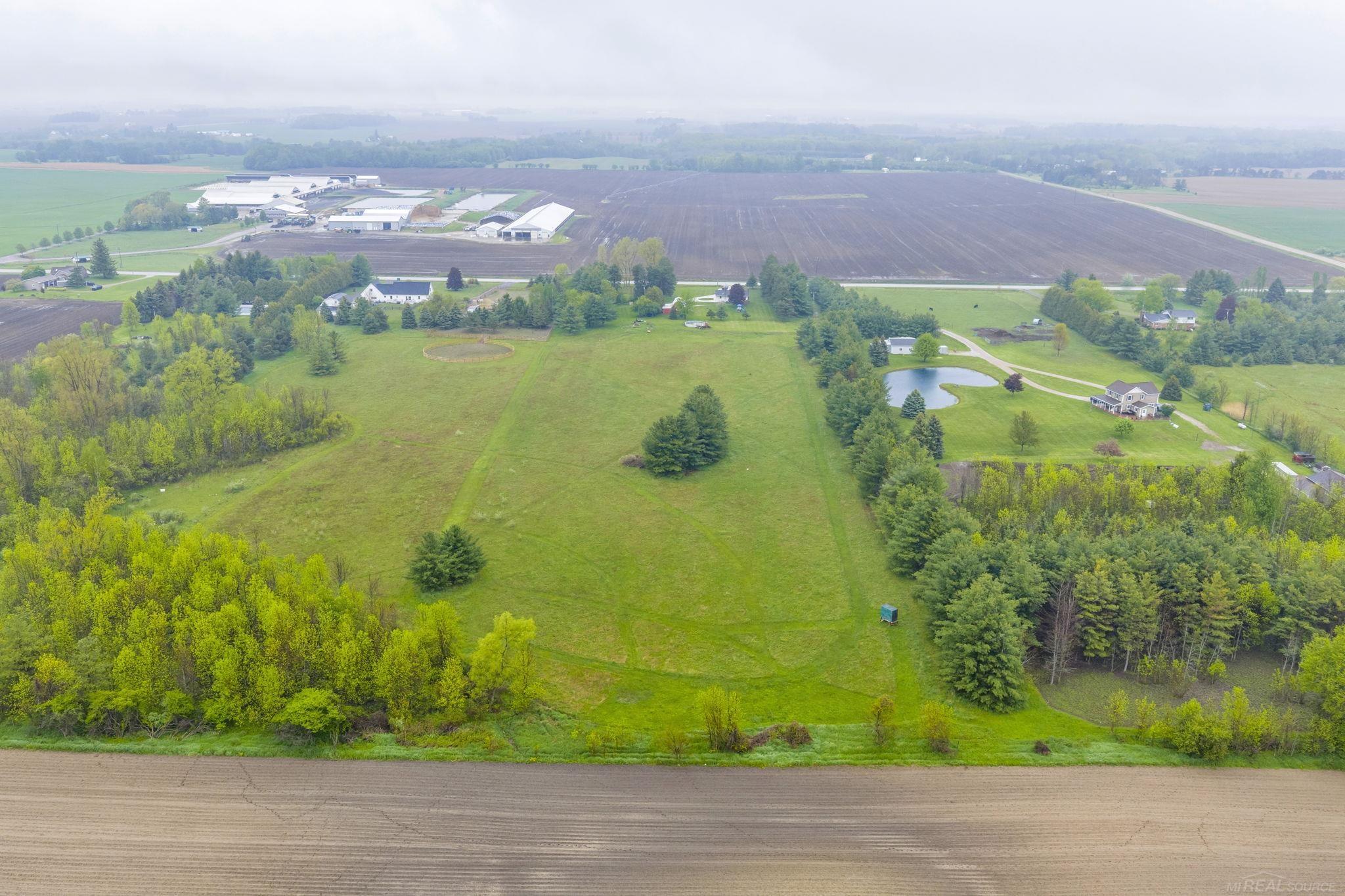main property photo 45
