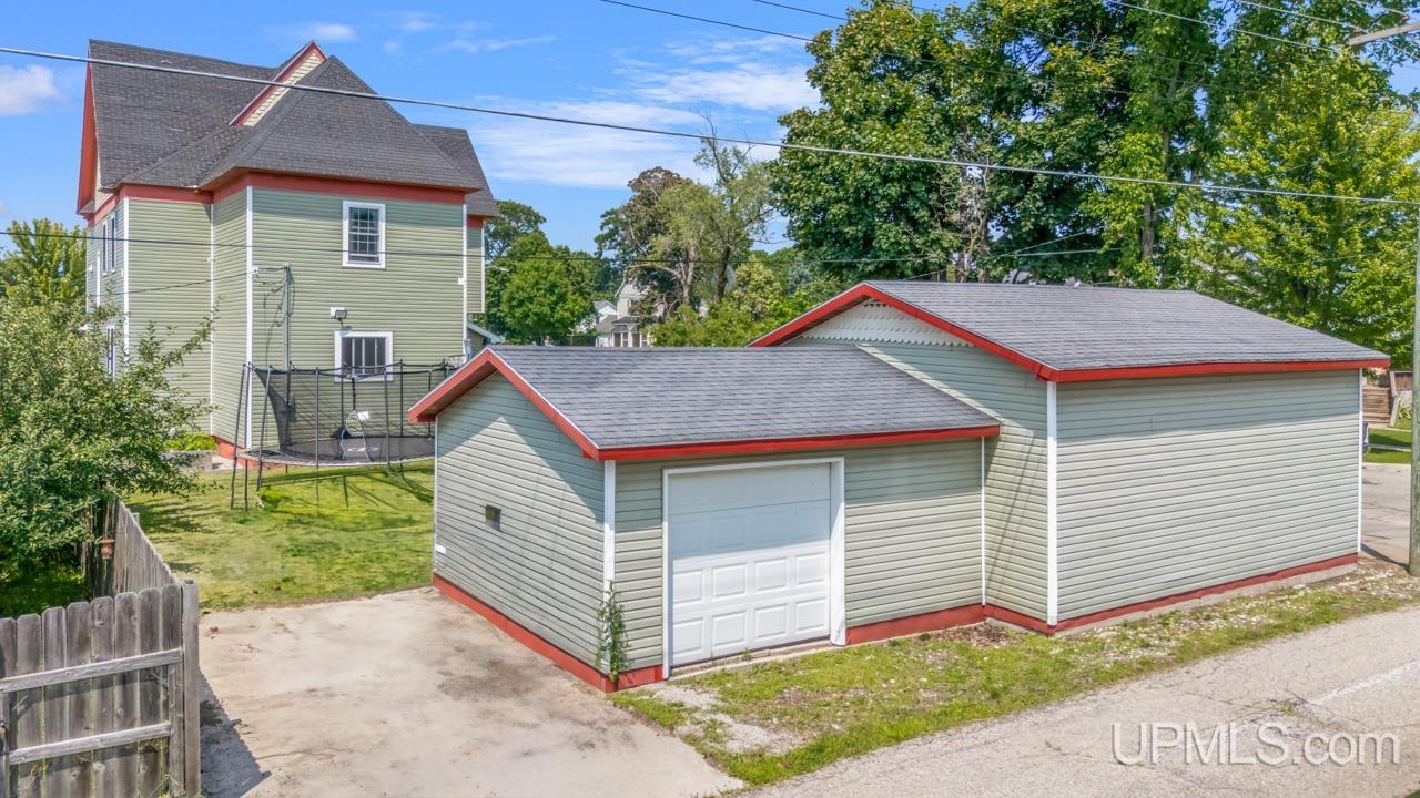 main property photo 53