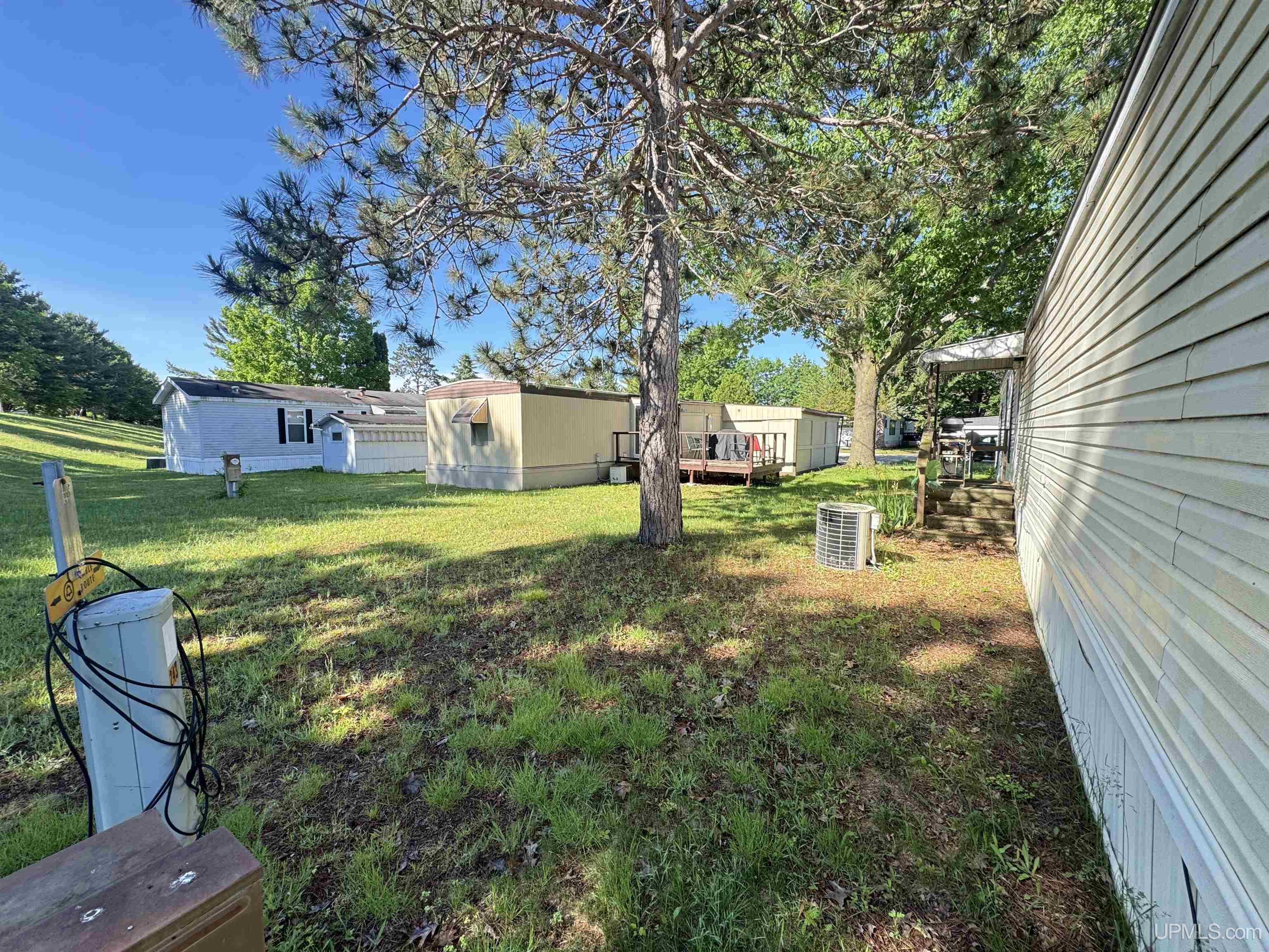 main property photo 22