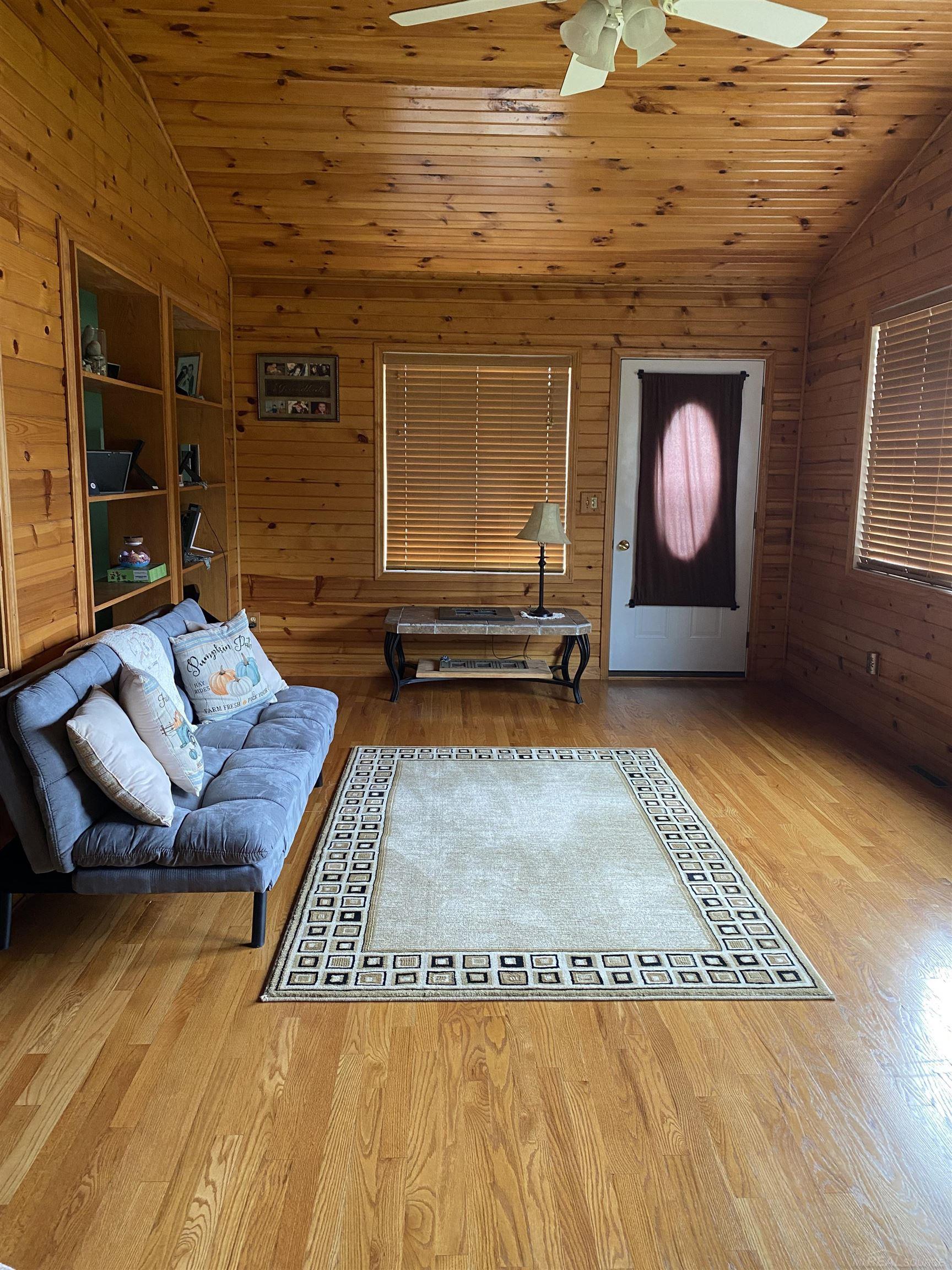 main property photo 25